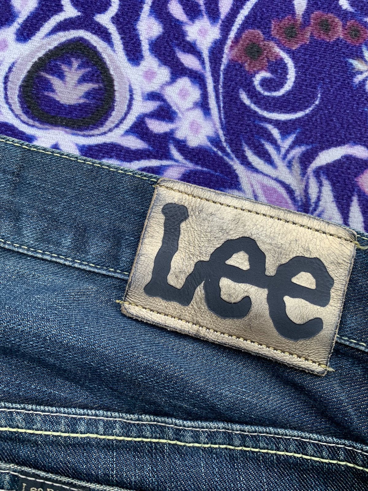 Lee Lee Riders Golden Label Distressed Denim Size US 33 - 11 Thumbnail