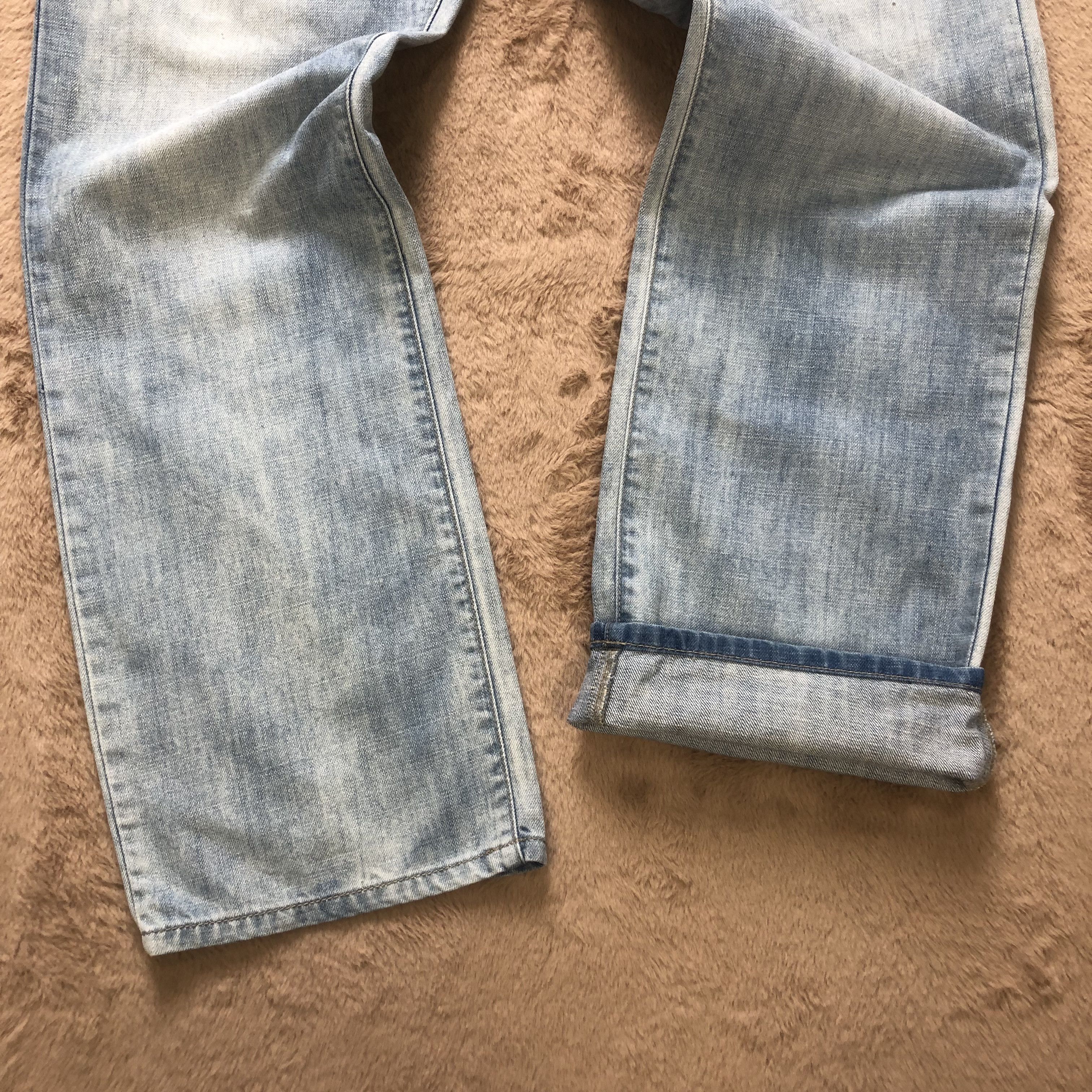 Guess GUESS SLIM STRAIGHT LIGHT WASH DENIM PANTS #6778-86 Size US 39 - 9 Thumbnail