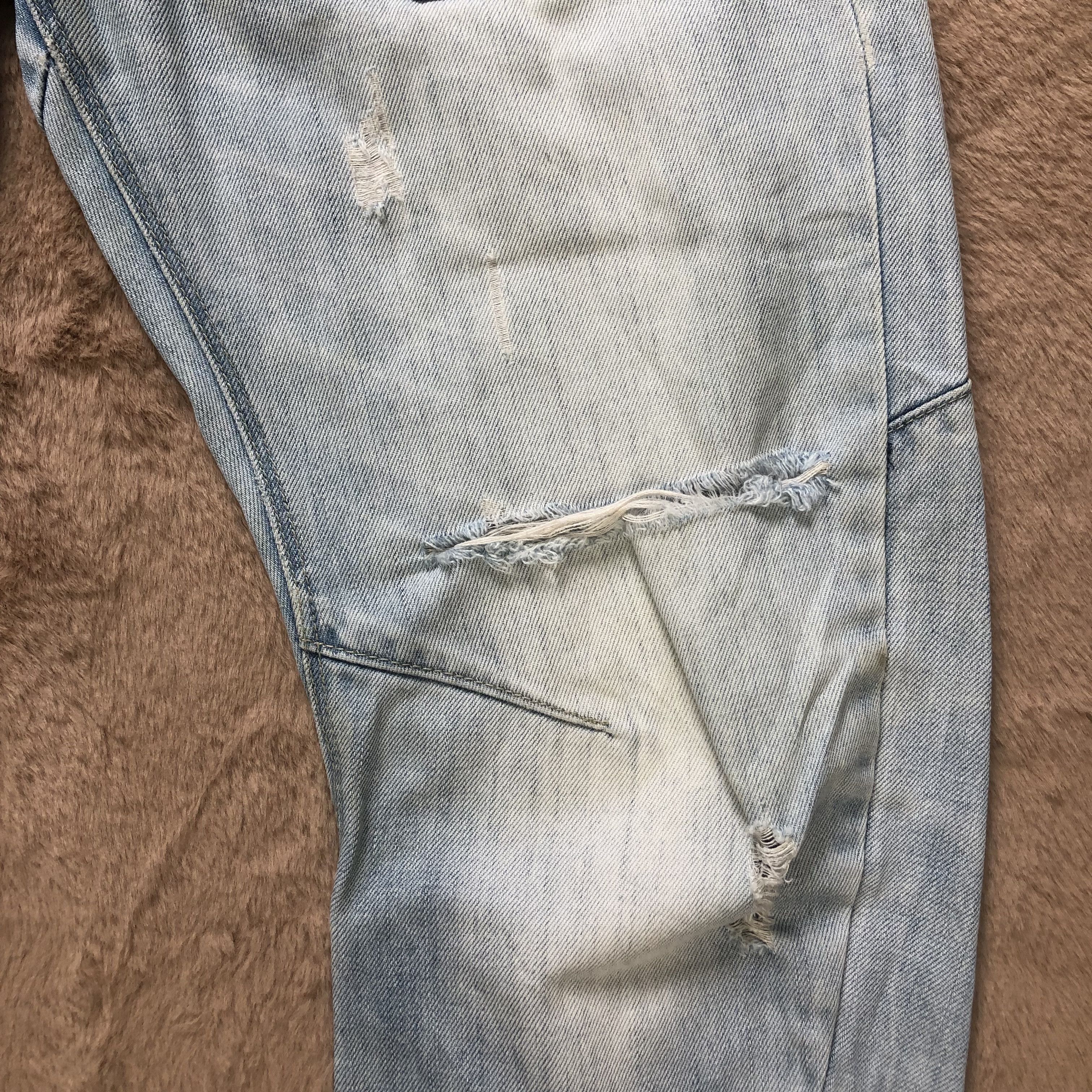 Japanese Brand TRASHED RUBON NO.925 SKINNY FIT LIGHT WASH DENIM #6790-88 Size US 29 - 9 Thumbnail