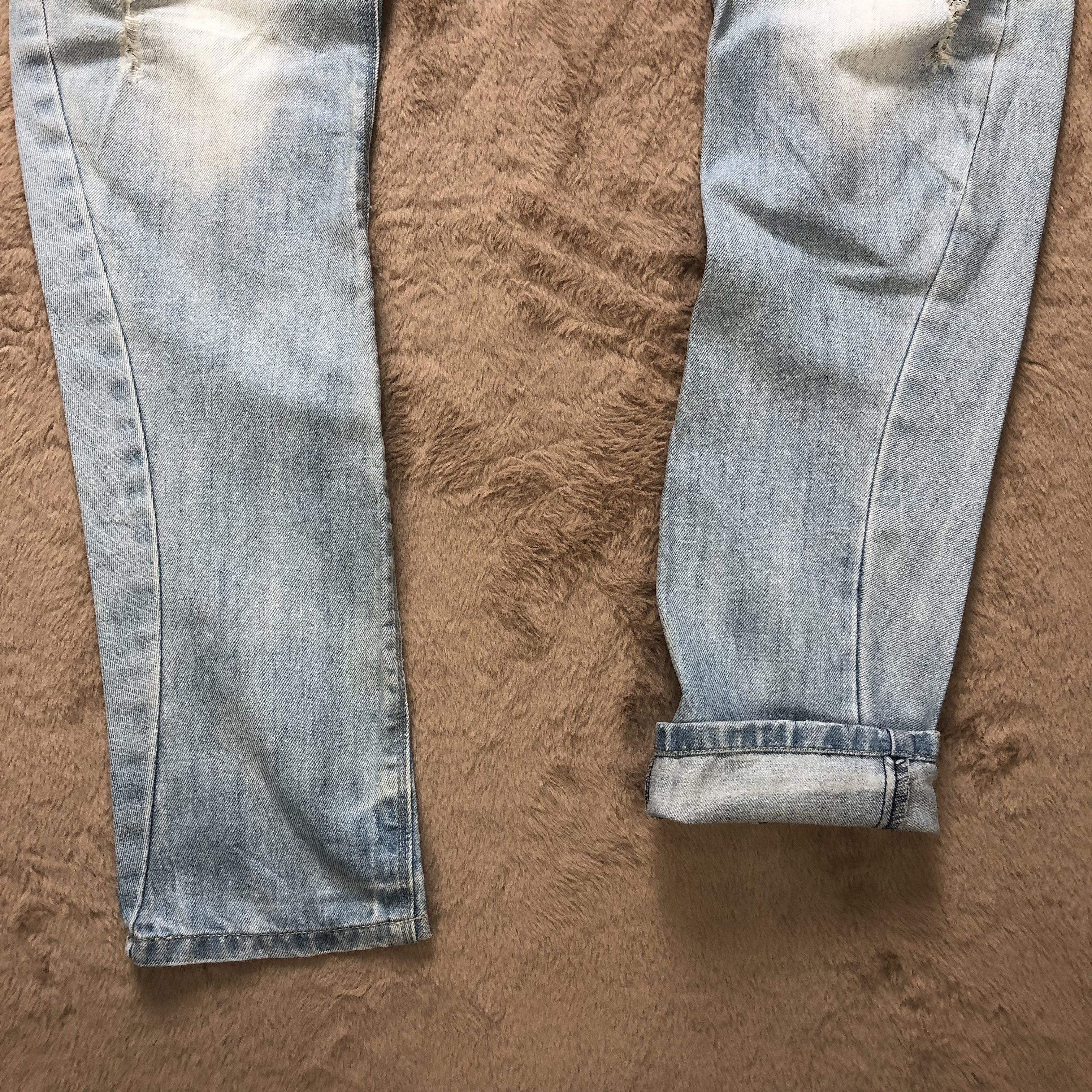Japanese Brand TRASHED RUBON NO.925 SKINNY FIT LIGHT WASH DENIM #6790-88 Size US 29 - 10 Thumbnail