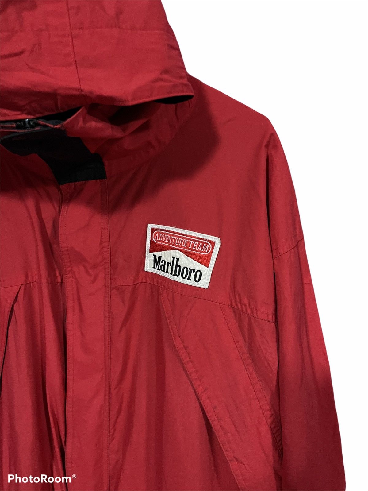 Marlboro VINTAGE MARLBORO 90s RED JACKET HOODED TAIWAN Size US XL / EU 56 / 4 - 4 Thumbnail