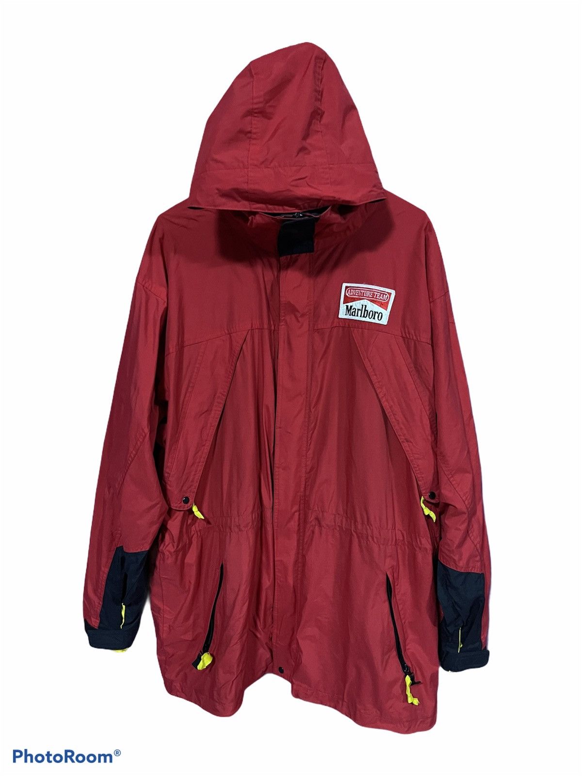 90’s Marlboro Red Large Rain Jacket retailer Swishy Windbreaker