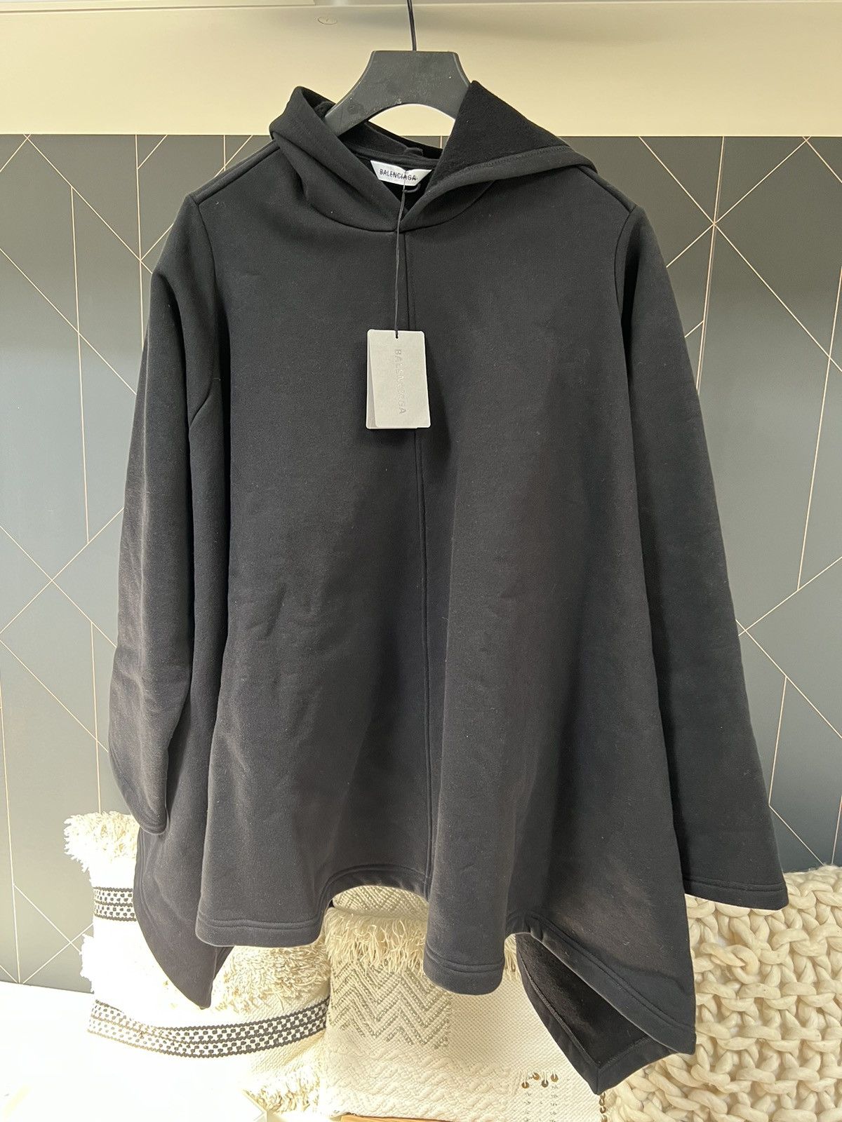 image of Removing SoonBalenciaga Poncho Heavy Brushed Molleton in Black, Men's (Size XS)
