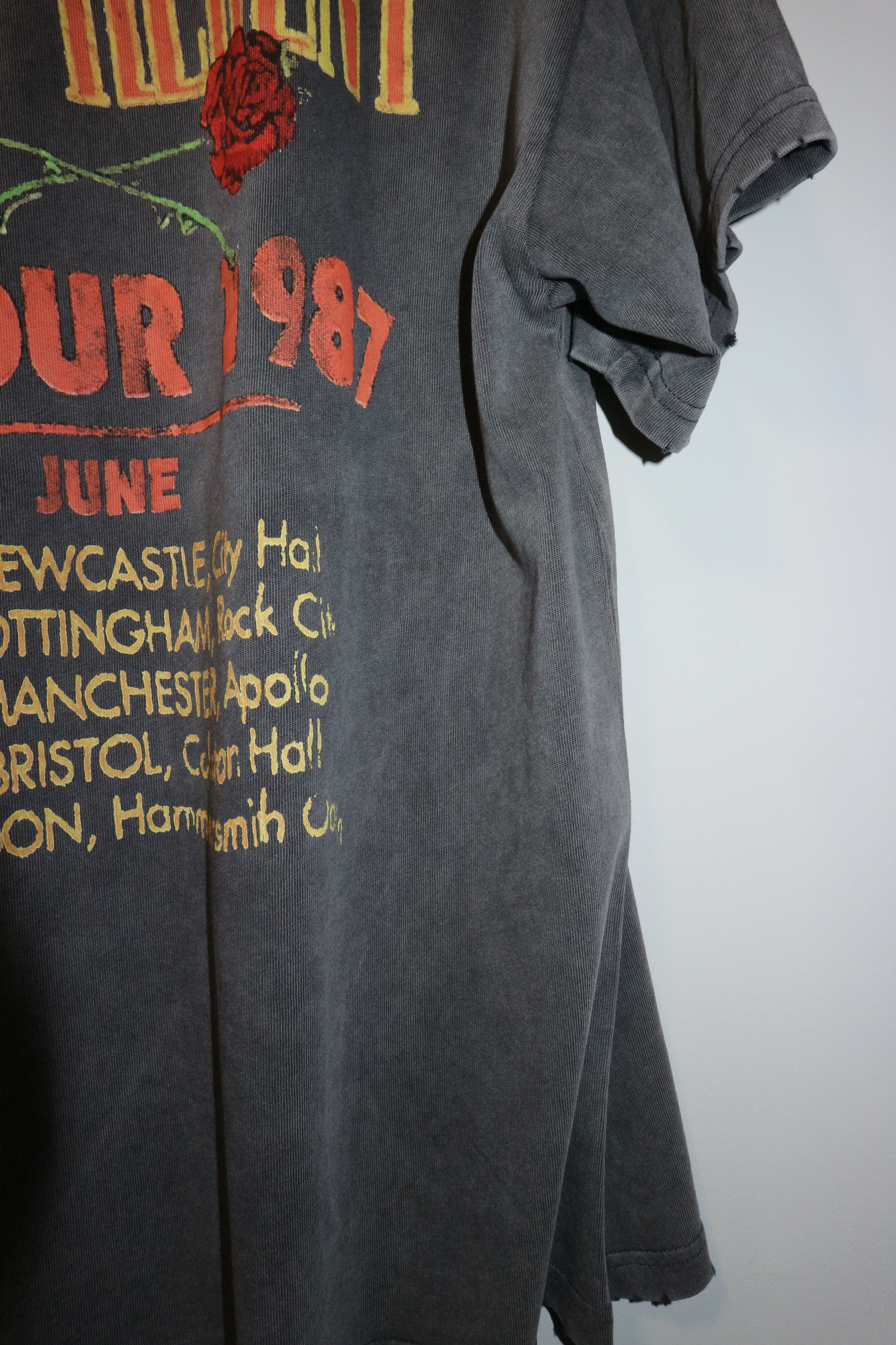 Represent Clo. UK TOUR 1987 TSHIRT Size US M / EU 48-50 / 2 - 8 Thumbnail