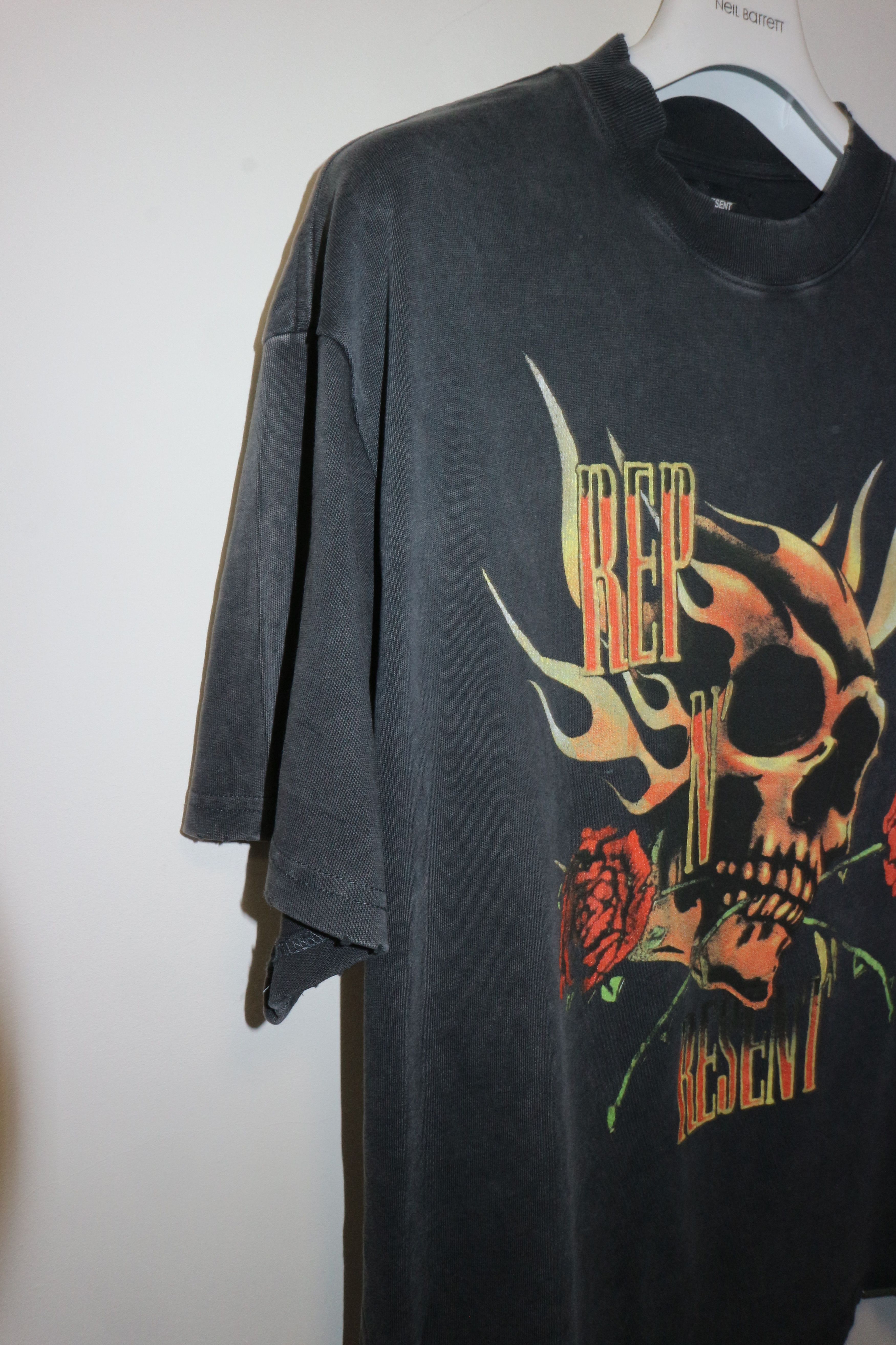 Represent Clo. UK TOUR 1987 TSHIRT Size US L / EU 52-54 / 3 - 8 Thumbnail