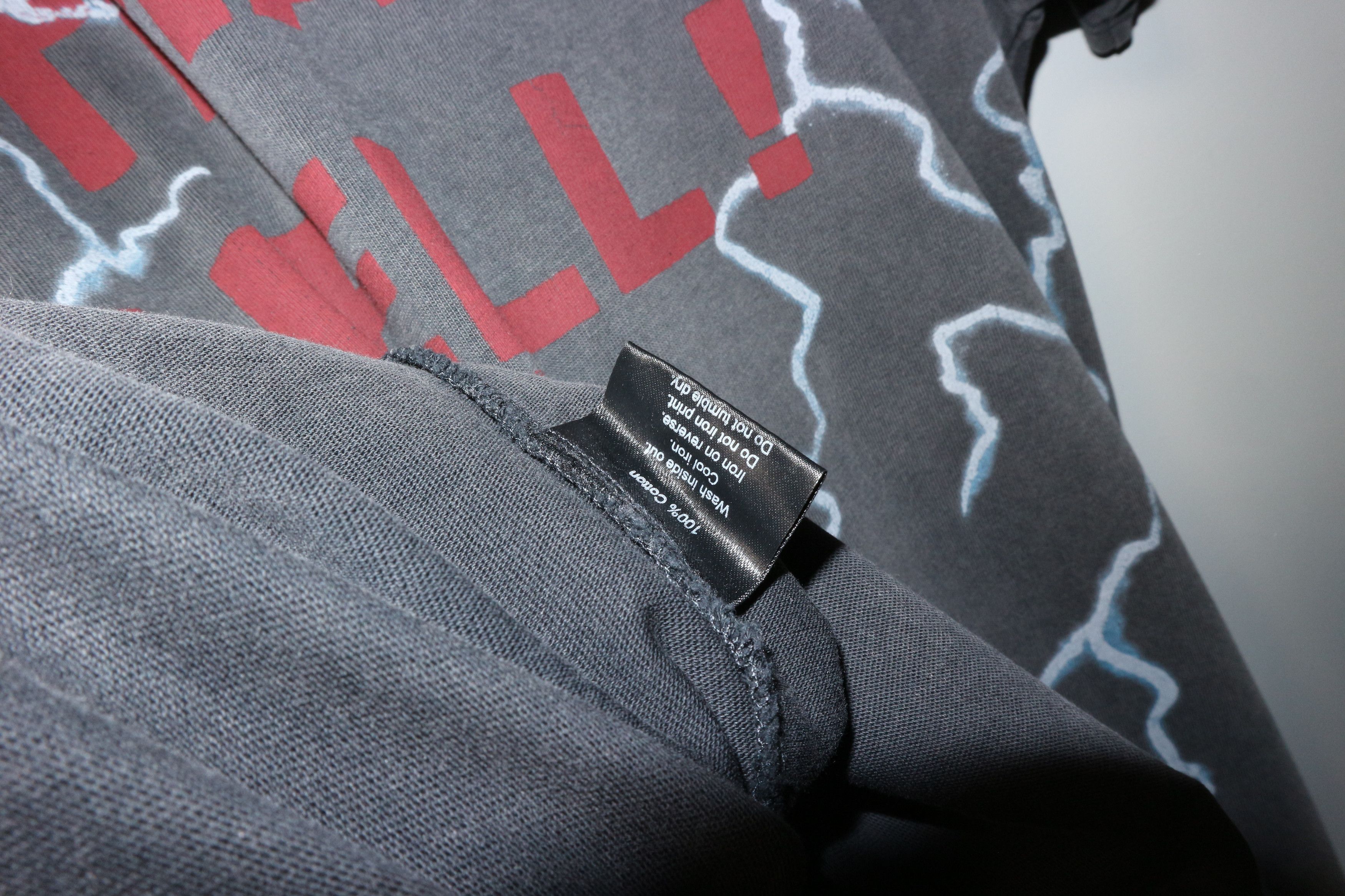 Represent Clo. Louder than hell t-shirt Size US XS / EU 42 / 0 - 11 Thumbnail