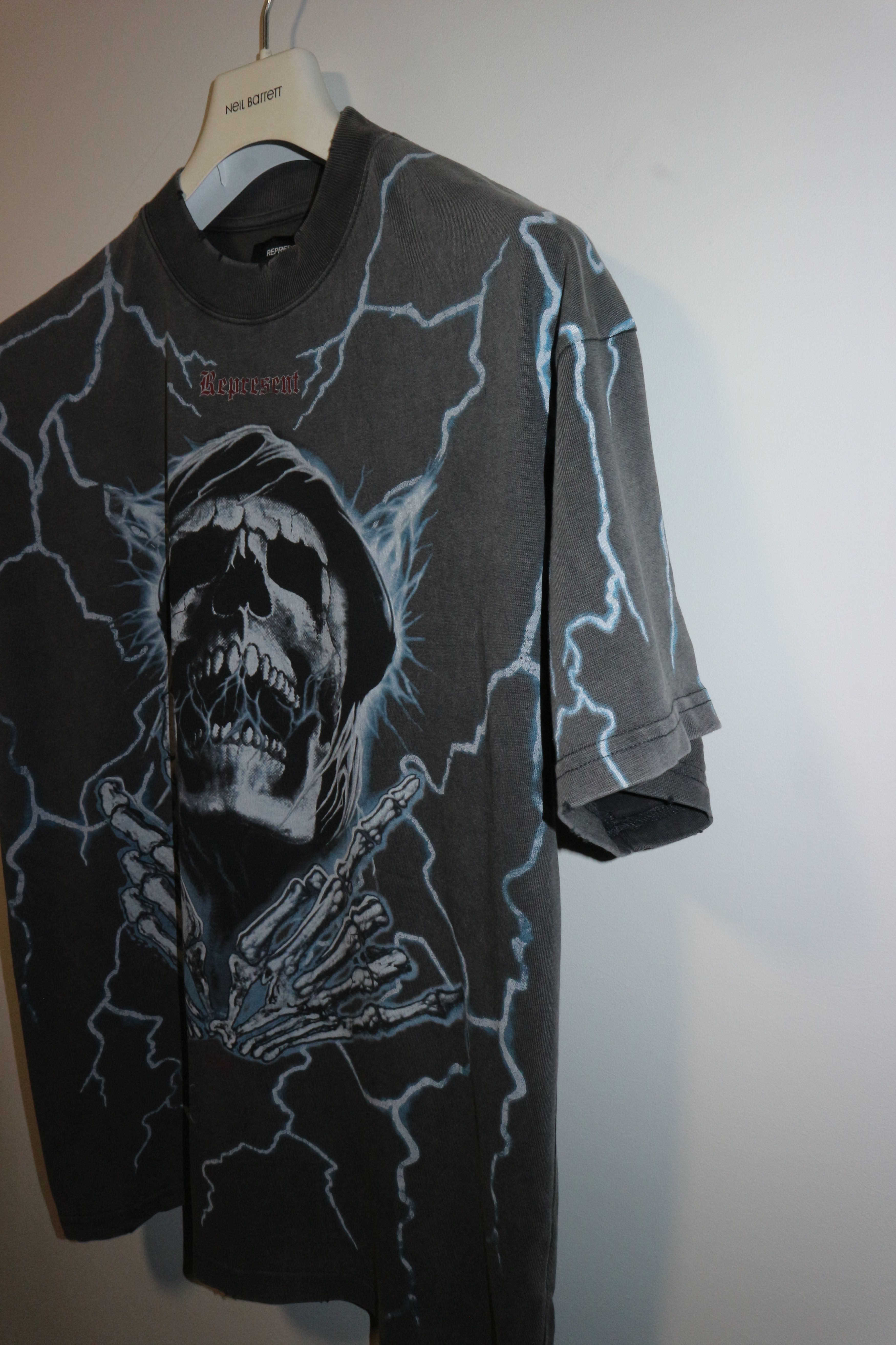 Represent Clo. Louder than hell t-shirt Size US XS / EU 42 / 0 - 4 Thumbnail