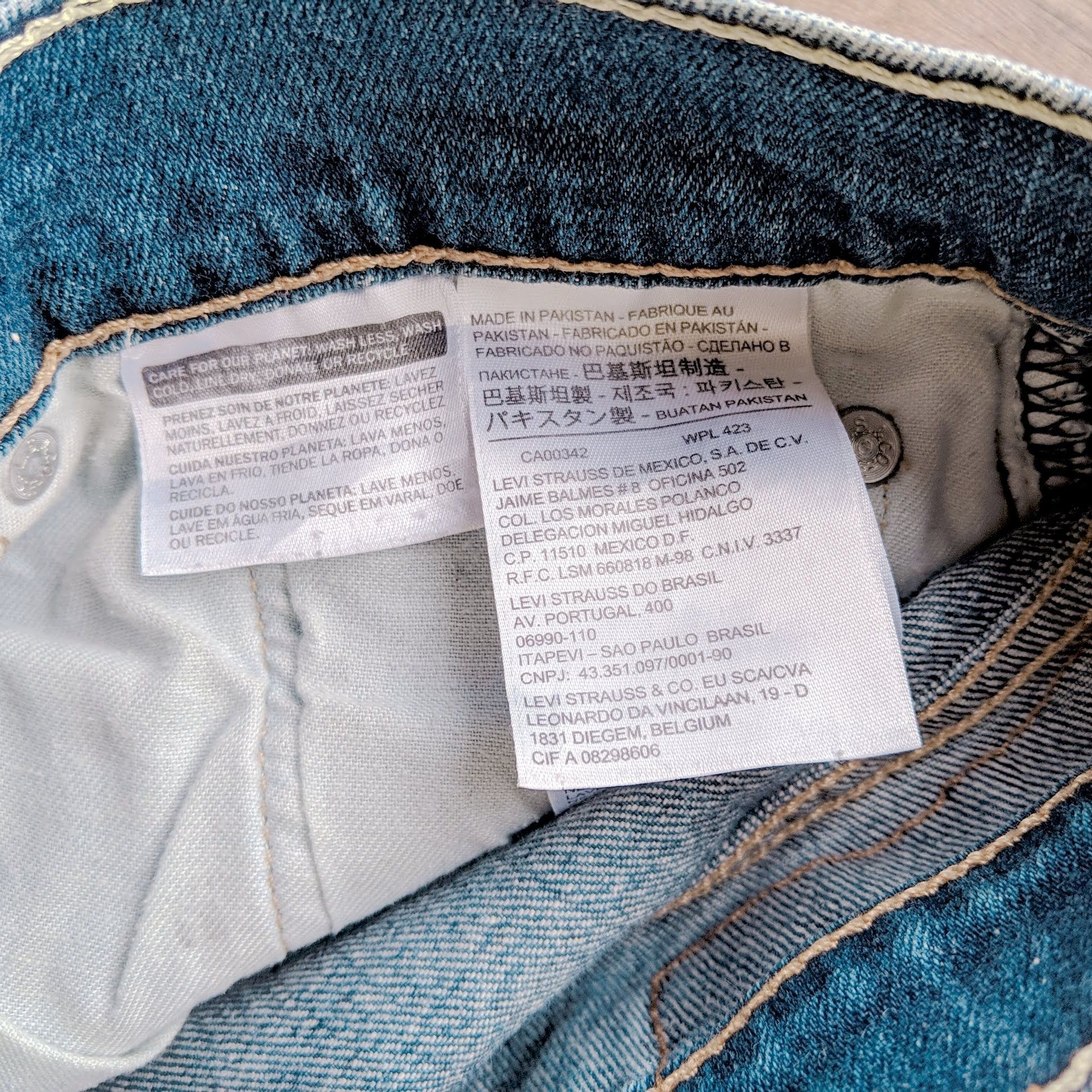 Jean × Levi's × Vintage Vintage Levi's 513 Faded Distressed Denim Jeans Pants Size US 34 / EU 50 - 7 Thumbnail
