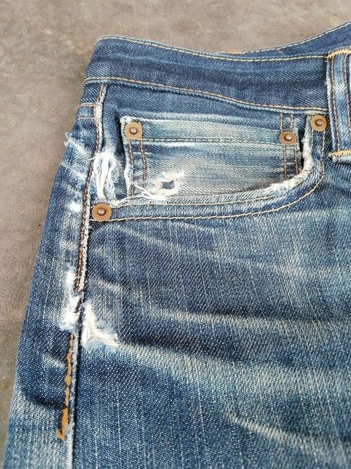 Levi's Vintage Levi's 501 Distressed Jeans 33x33 Size US 33 - 8 Thumbnail