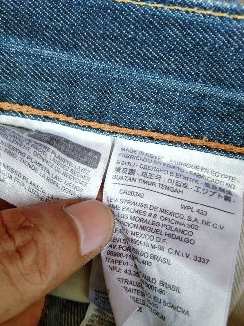 Levi's Vintage Levi's 501 Distressed Jeans 33x33 Size US 33 - 11 Thumbnail
