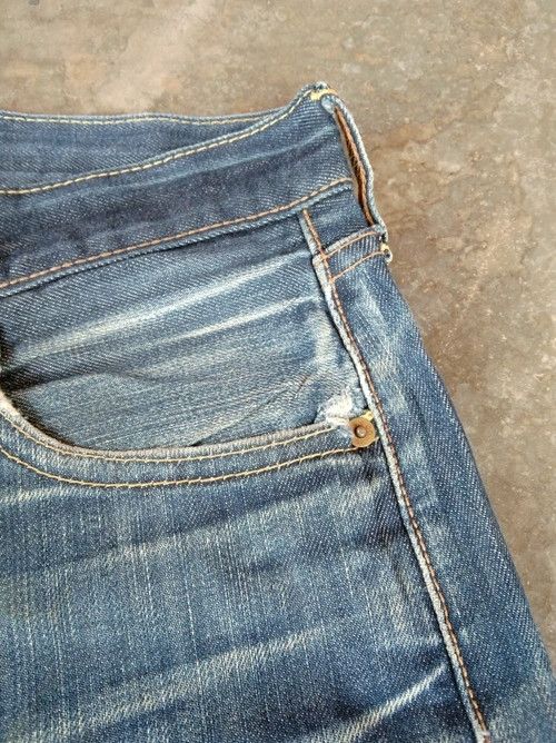 Levi's Vintage Levi's 501 Distressed Jeans 33x33 Size US 33 - 9 Thumbnail
