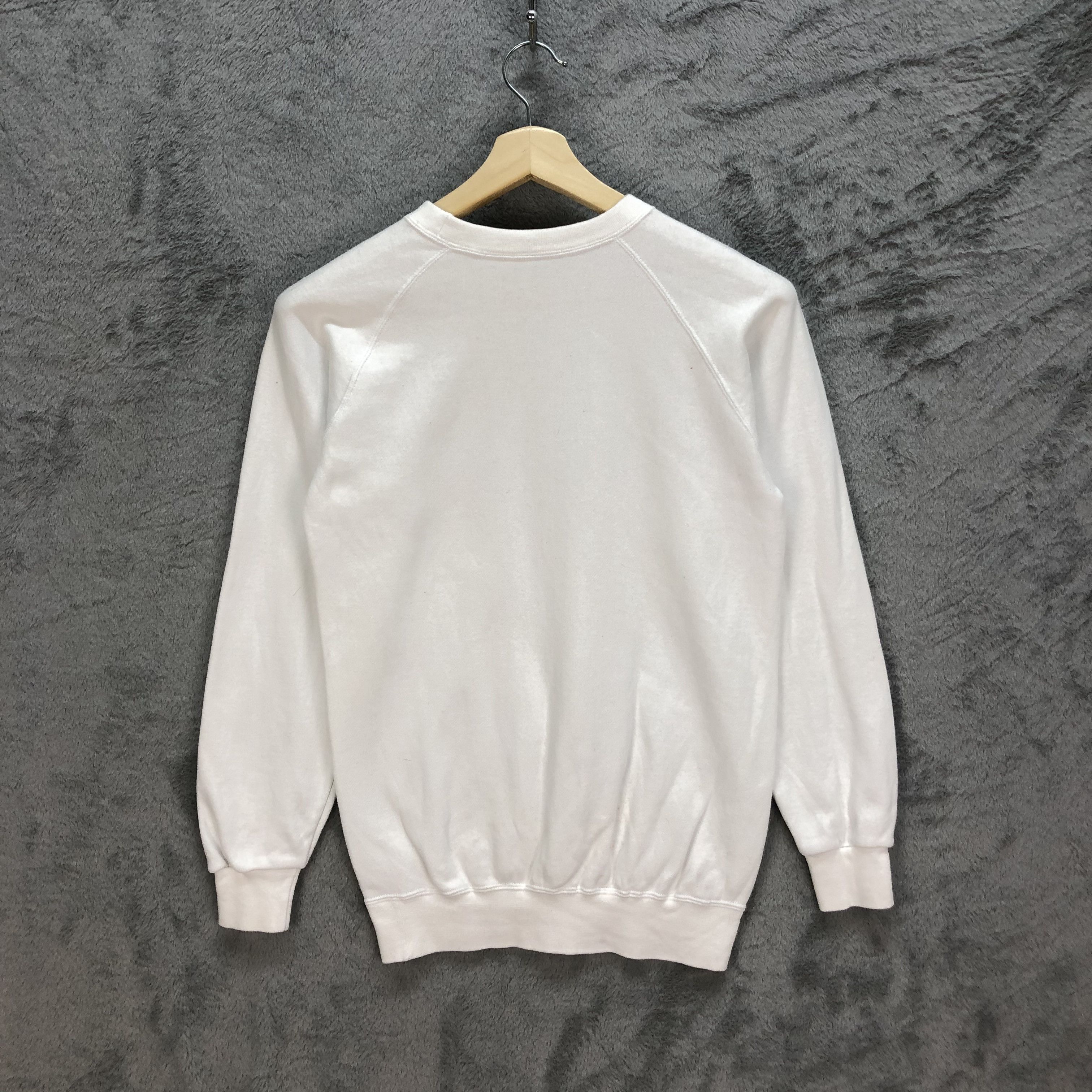 Japanese Brand Vintage Y2K Graphic Printed Sweatshirts #6040-218 Size US S / EU 44-46 / 1 - 9 Thumbnail