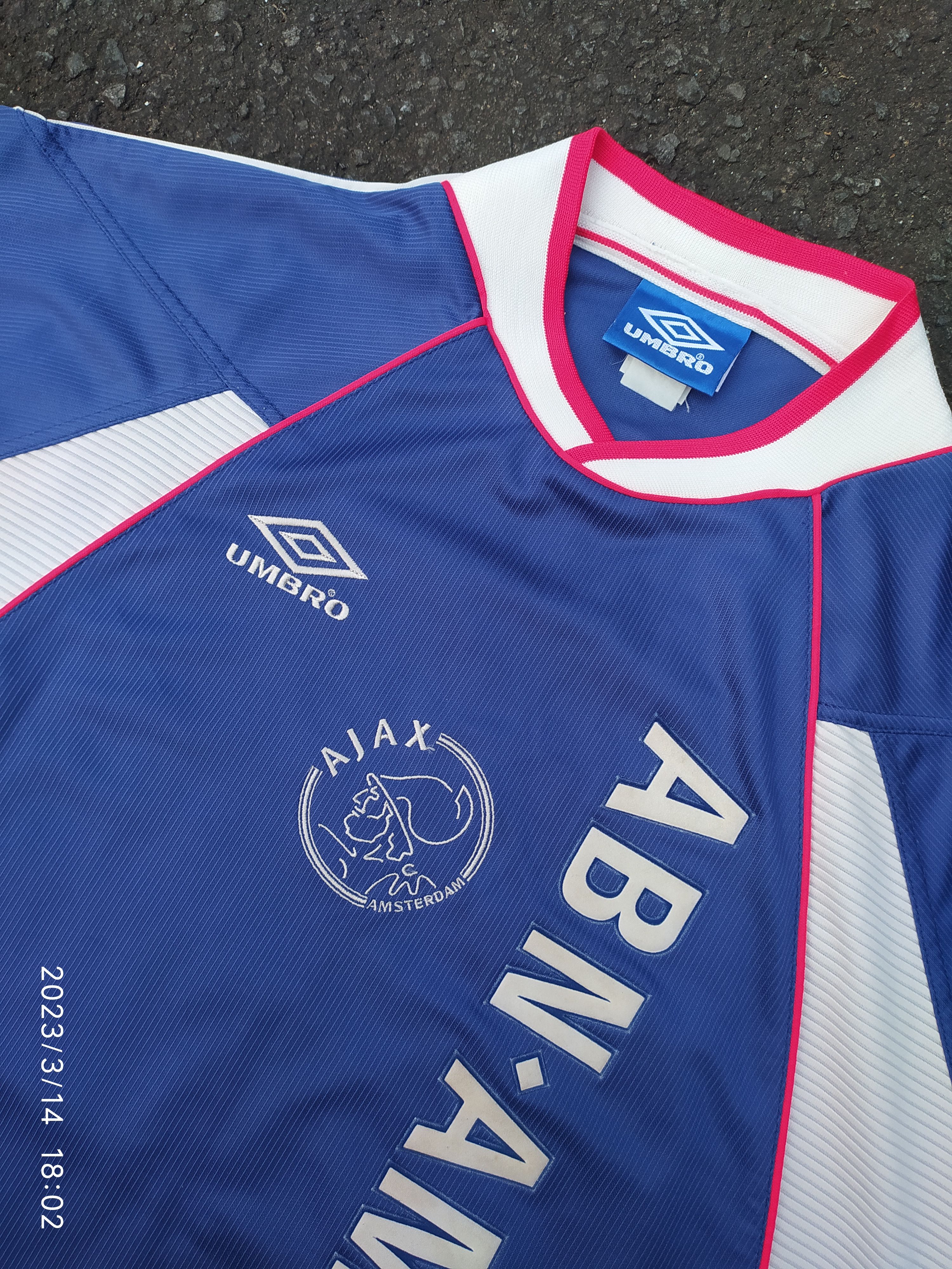 Umbro 💥RARE🔥Ajax #10 Laudrup x Umbro Soccer Jersey 1999/2000 Size US L / EU 52-54 / 3 - 3 Thumbnail
