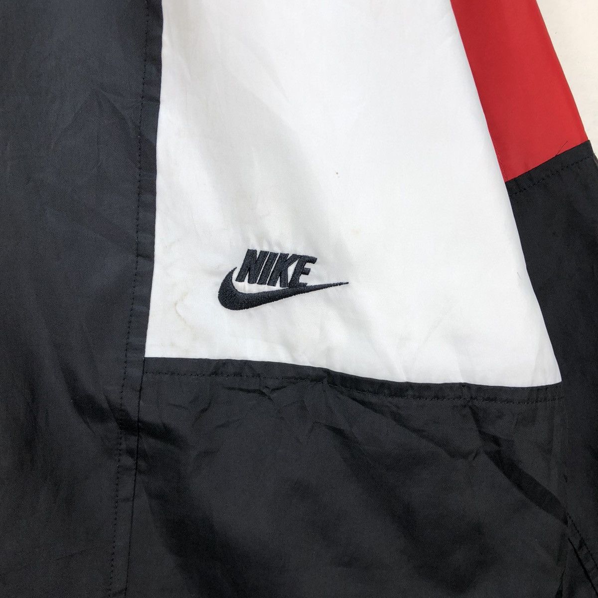 Nike Vintage Nike Colourful Awesome Jacket Size US XL / EU 56 / 4 - 9 Thumbnail