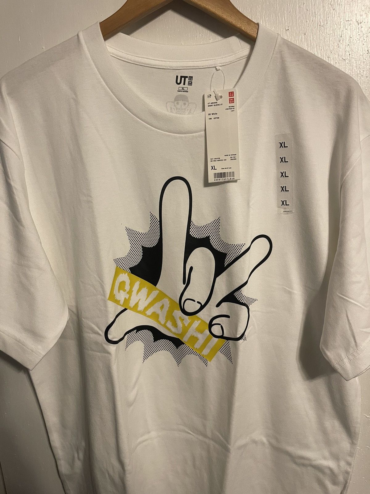 Uniqlo Uniqlo Gwashi Tee NWT Size US XL / EU 56 / 4 - 2 Thumbnail