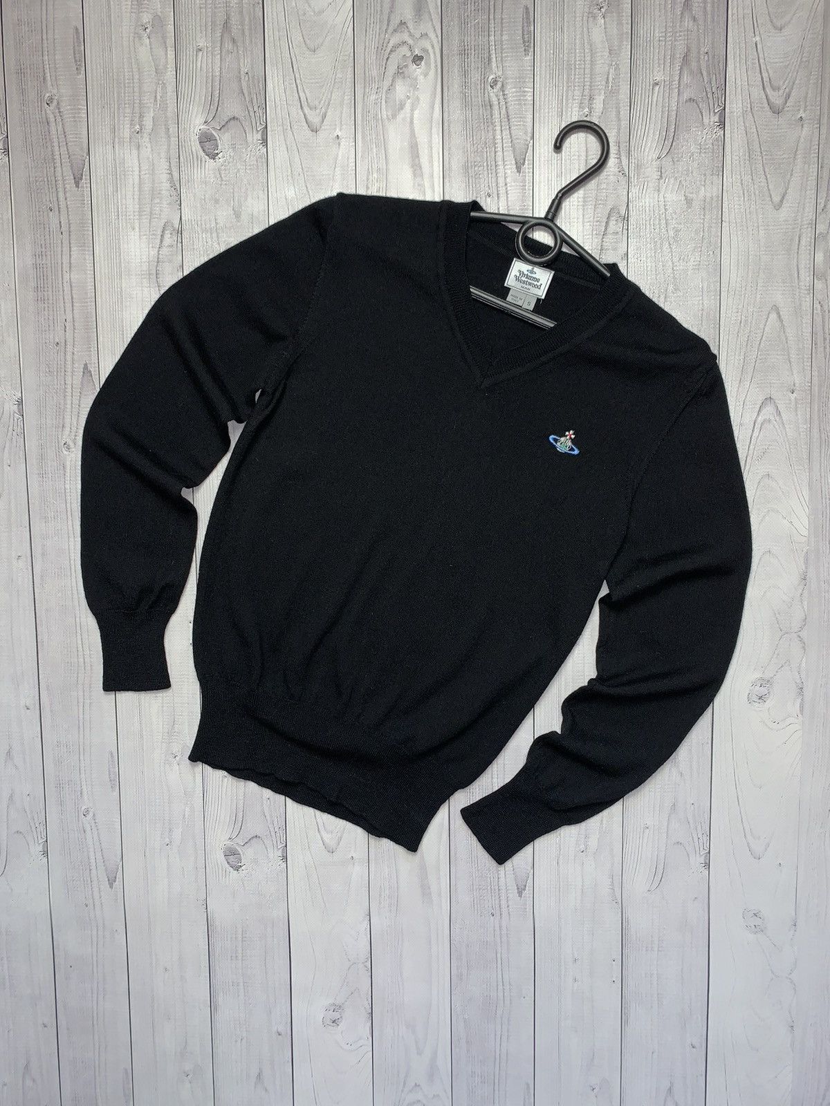 Vivienne Westwood Vintage Vivienne Westwood sweater logo size S Size US S / EU 44-46 / 1 - 1 Thumbnail