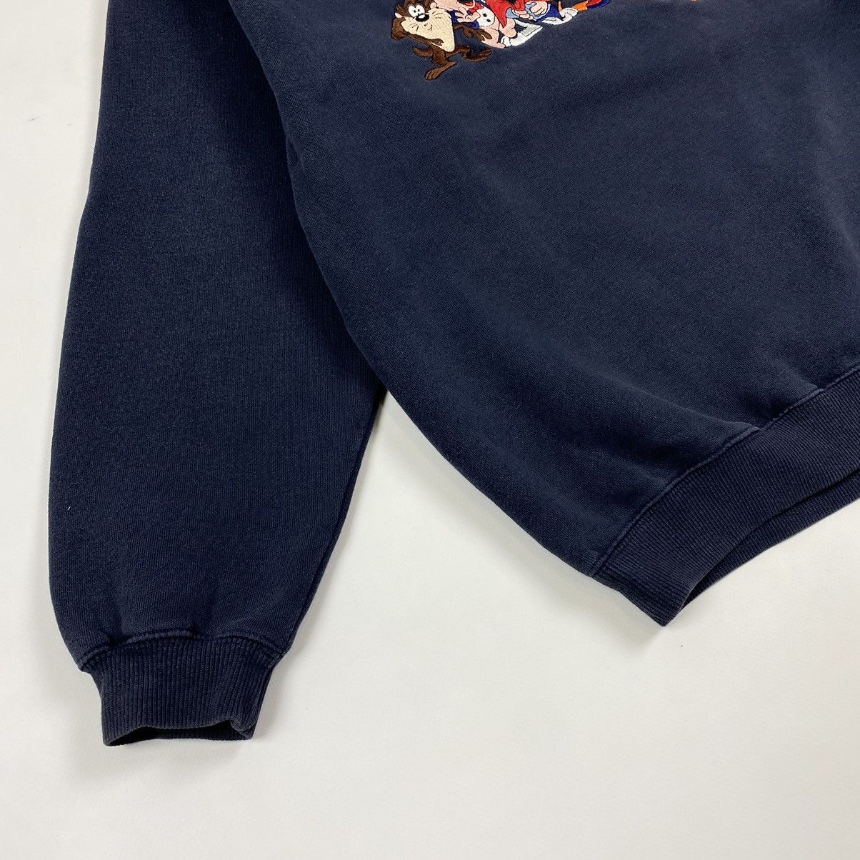 Vintage × Warner Bros 1996 Vintage Warner Bros Studio Embroidery Logo Sweatshirt Size US S / EU 44-46 / 1 - 3 Thumbnail
