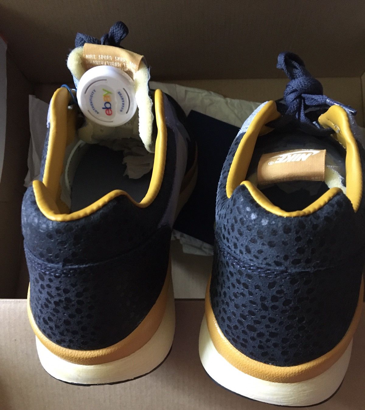 Nike Nike Air Safari VNTG - Size UK 8 Size US 8 / EU 41 - 15 Thumbnail