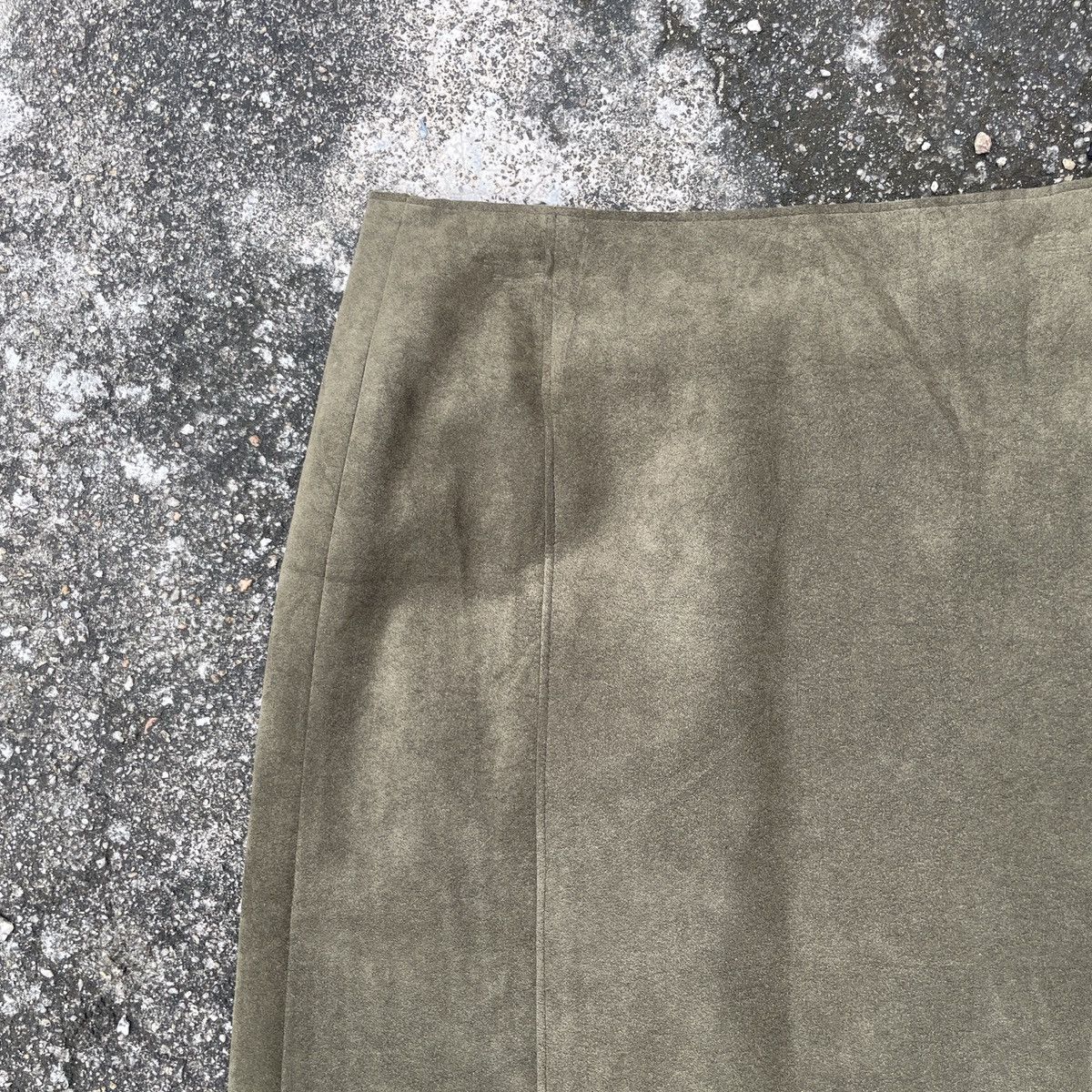 Japanese Brand Vintage Ined By Yohji Yamamoto Half Leather Skirt Size 28" / US 6 / IT 42 - 3 Thumbnail