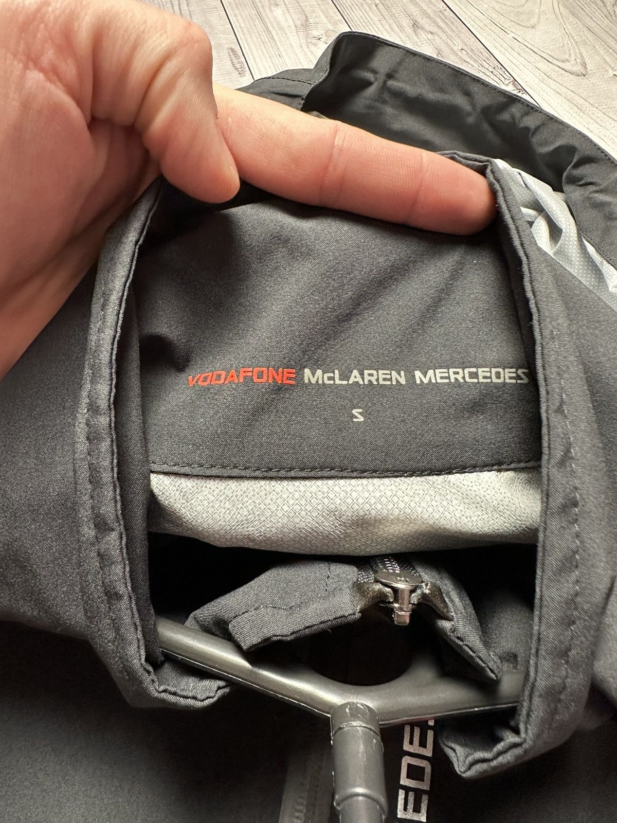 Mercedes-Benz × Vintage Vintage Mercedes McLaren Vodafone racing jacket size S Size US S / EU 44-46 / 1 - 4 Thumbnail