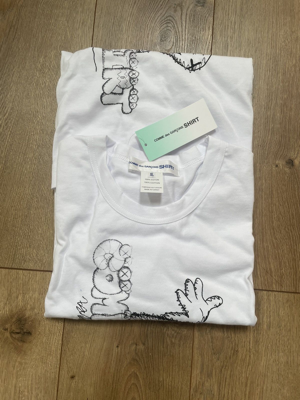 Comme des Garcons SHIRT CDG x KAWS Big Graphic Graffiti Celebration Text Logo Tee XL Size US XL / EU 56 / 4 - 3 Thumbnail