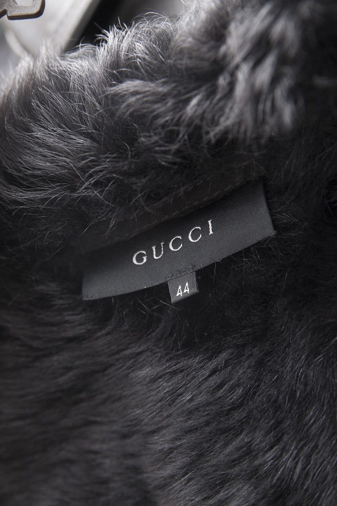Gucci × Tom Ford AW99 shearling jacket Size M / US 6-8 / IT 42-44 - 9 Thumbnail
