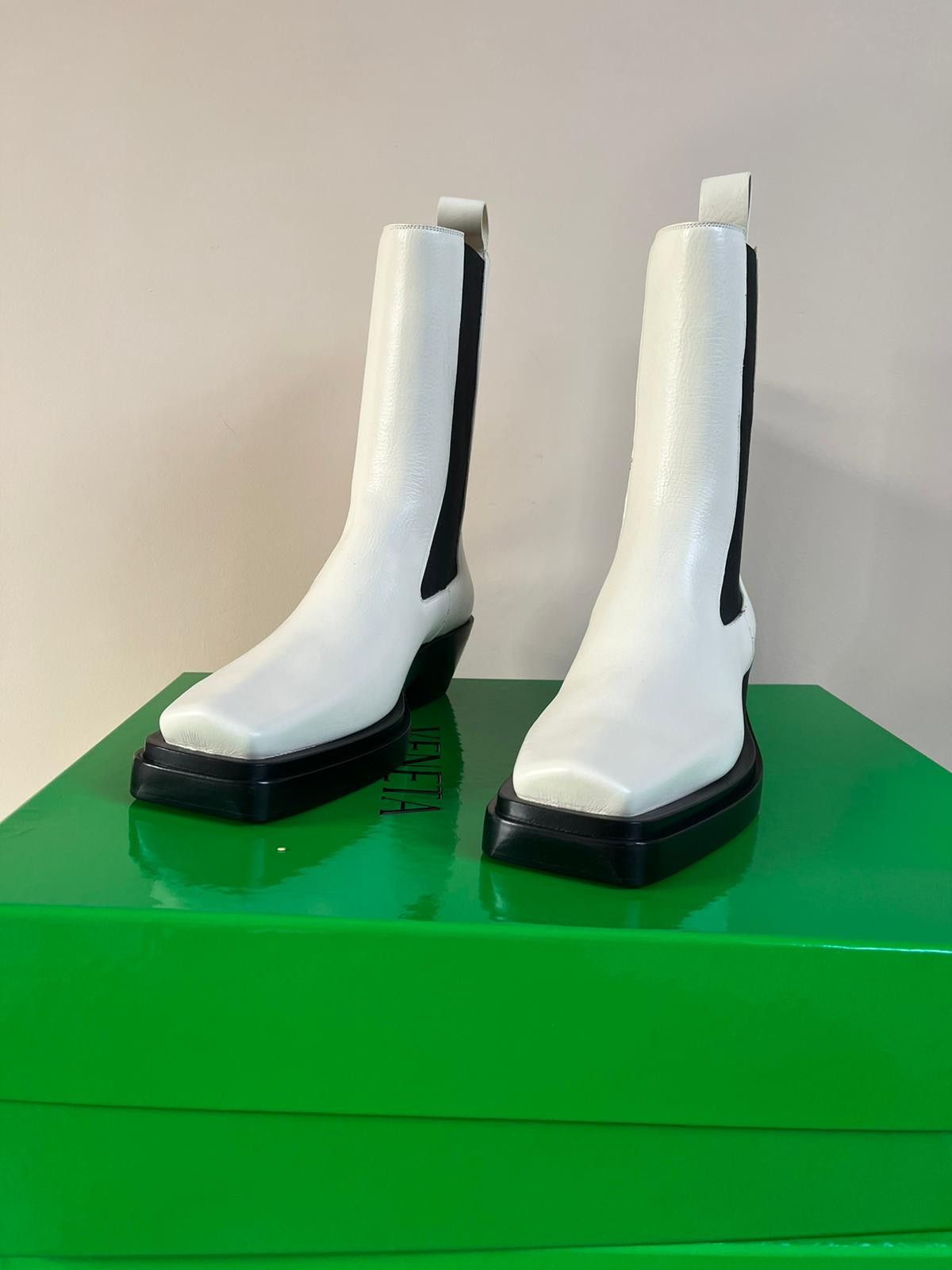 Bottega Veneta BV Lean Boot in Wax / White Size US 10 / EU 43 - 5 Thumbnail