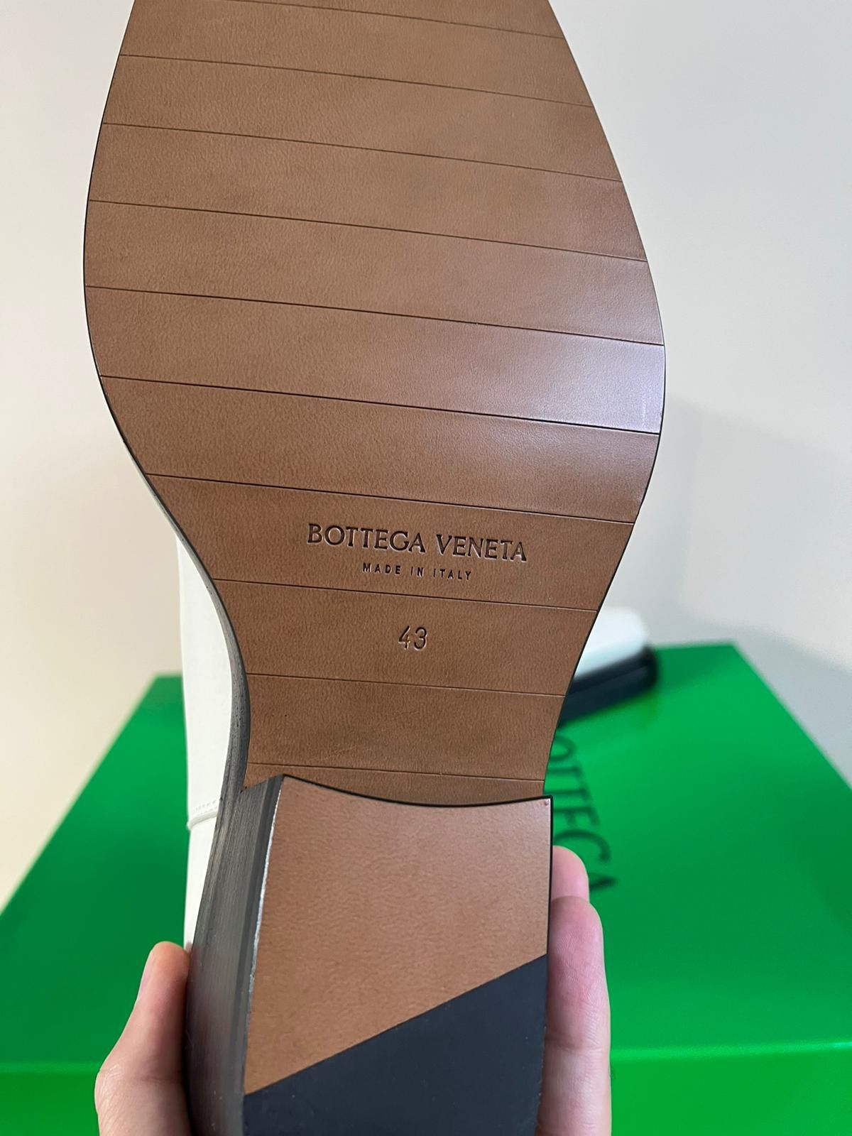 Bottega Veneta BV Lean Boot in Wax / White Size US 10 / EU 43 - 12 Thumbnail