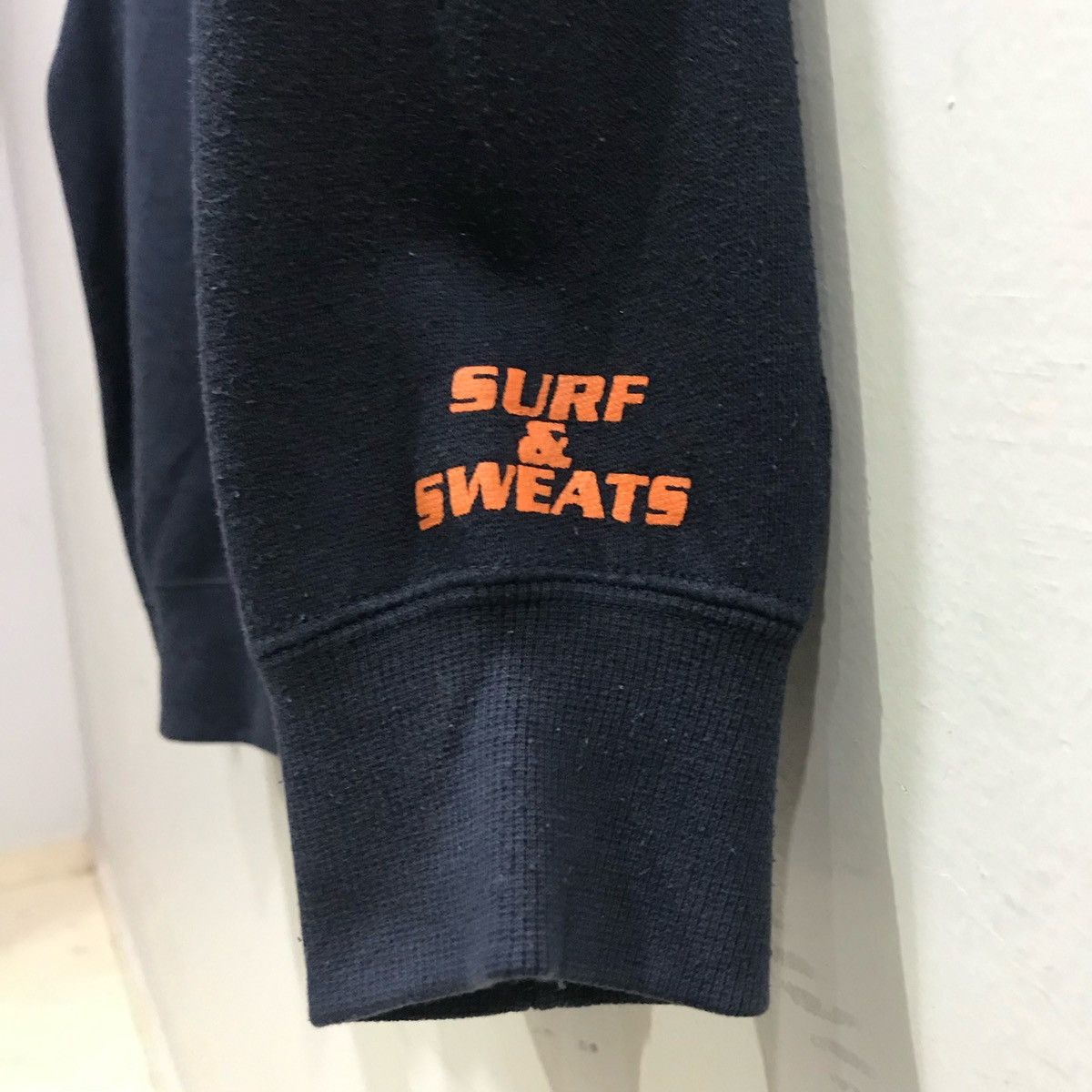Vintage SURF & SWEATS Sweatshirt Size L surfing brand Size US L / EU 52-54 / 3 - 6 Thumbnail