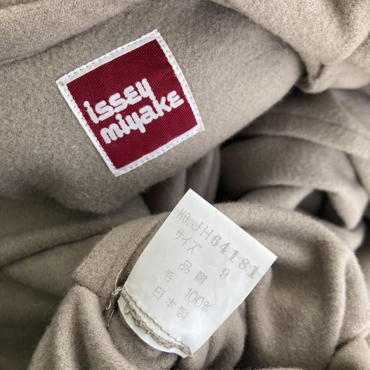 Issey Miyake × Vintage VINTAGE ISSEY MIYAKE HOODED CAPES PONCHO Size US L / EU 52-54 / 3 - 11 Thumbnail