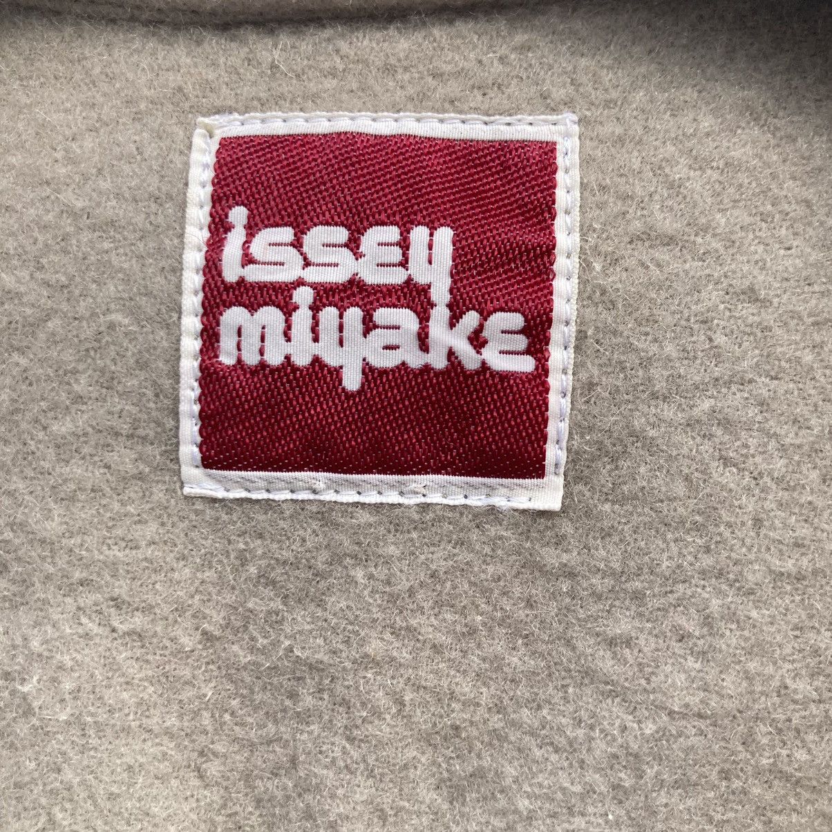 Issey Miyake × Vintage VINTAGE ISSEY MIYAKE HOODED CAPES PONCHO Size US L / EU 52-54 / 3 - 10 Thumbnail