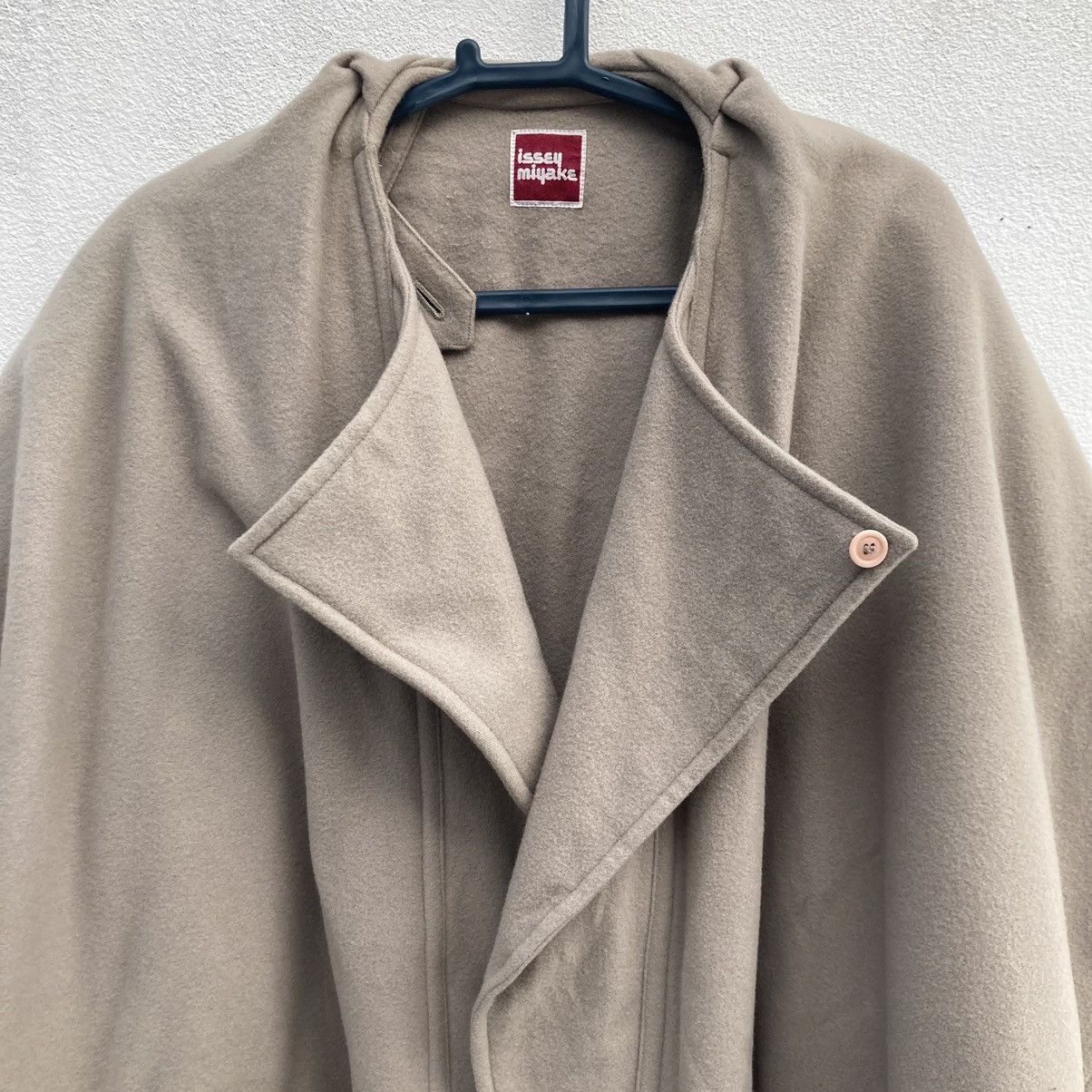 Issey Miyake × Vintage VINTAGE ISSEY MIYAKE HOODED CAPES PONCHO Size US L / EU 52-54 / 3 - 4 Thumbnail