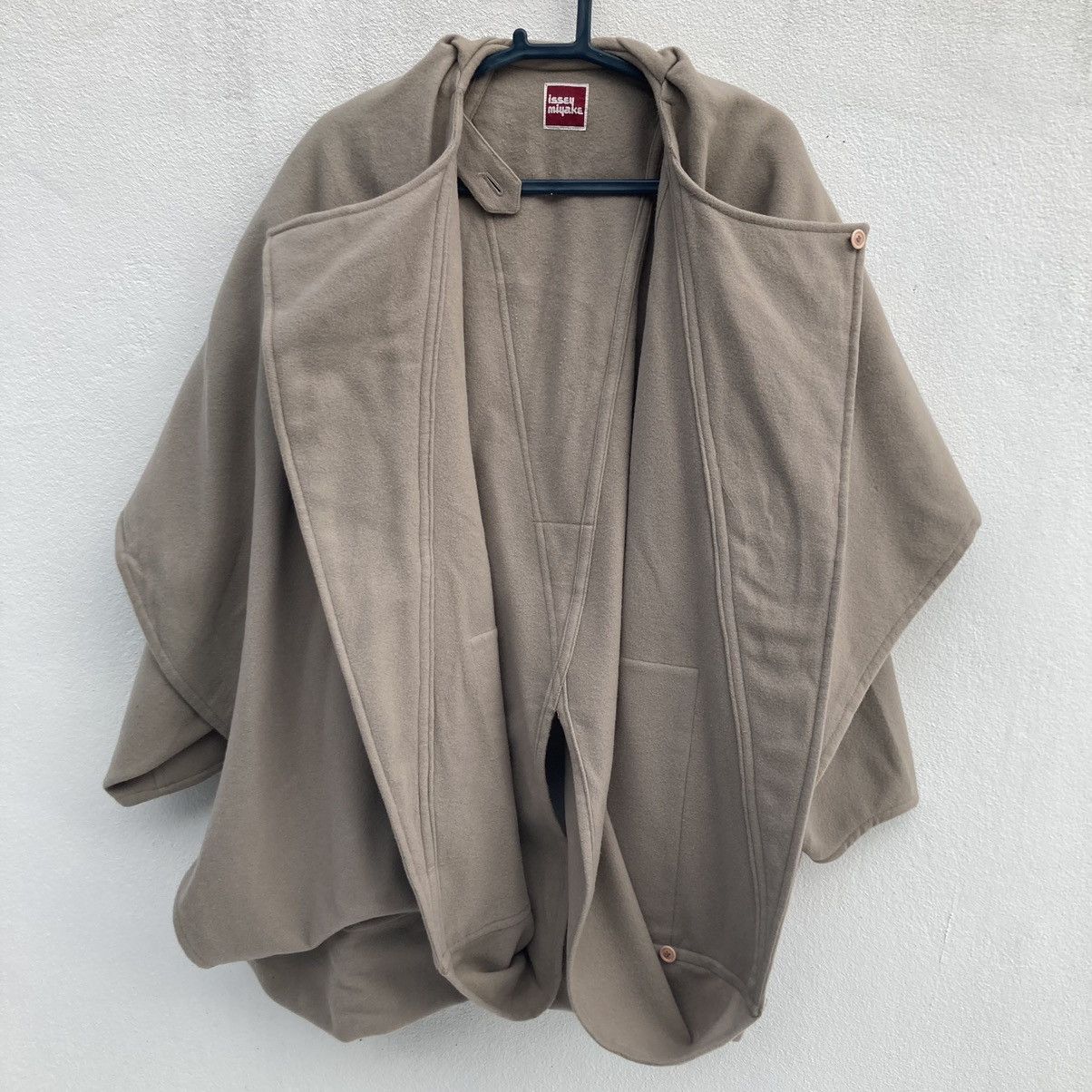 Issey Miyake × Vintage VINTAGE ISSEY MIYAKE HOODED CAPES PONCHO Size US L / EU 52-54 / 3 - 3 Thumbnail