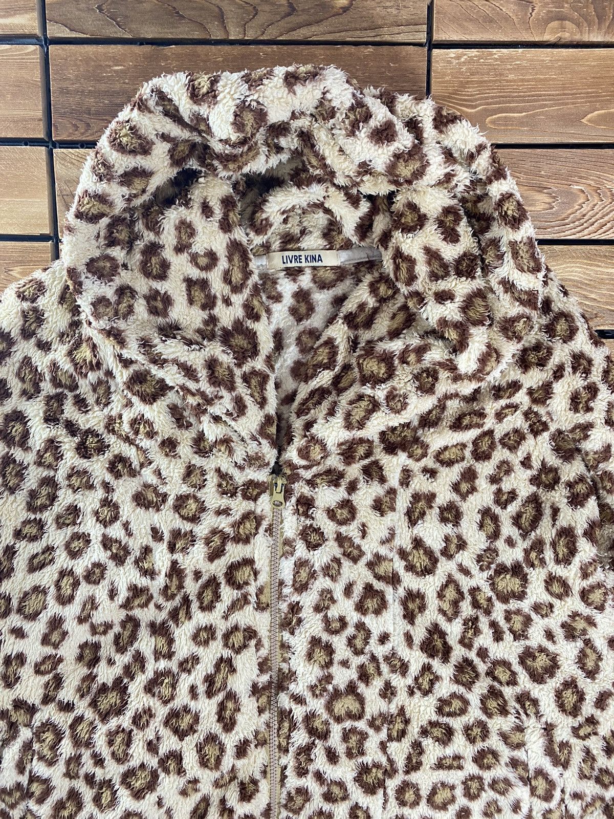 Japanese Brand × Vintage Vintage Leopard Livre Kina Fleece with Hoodie Size L Size L / US 10 / IT 46 - 4 Thumbnail