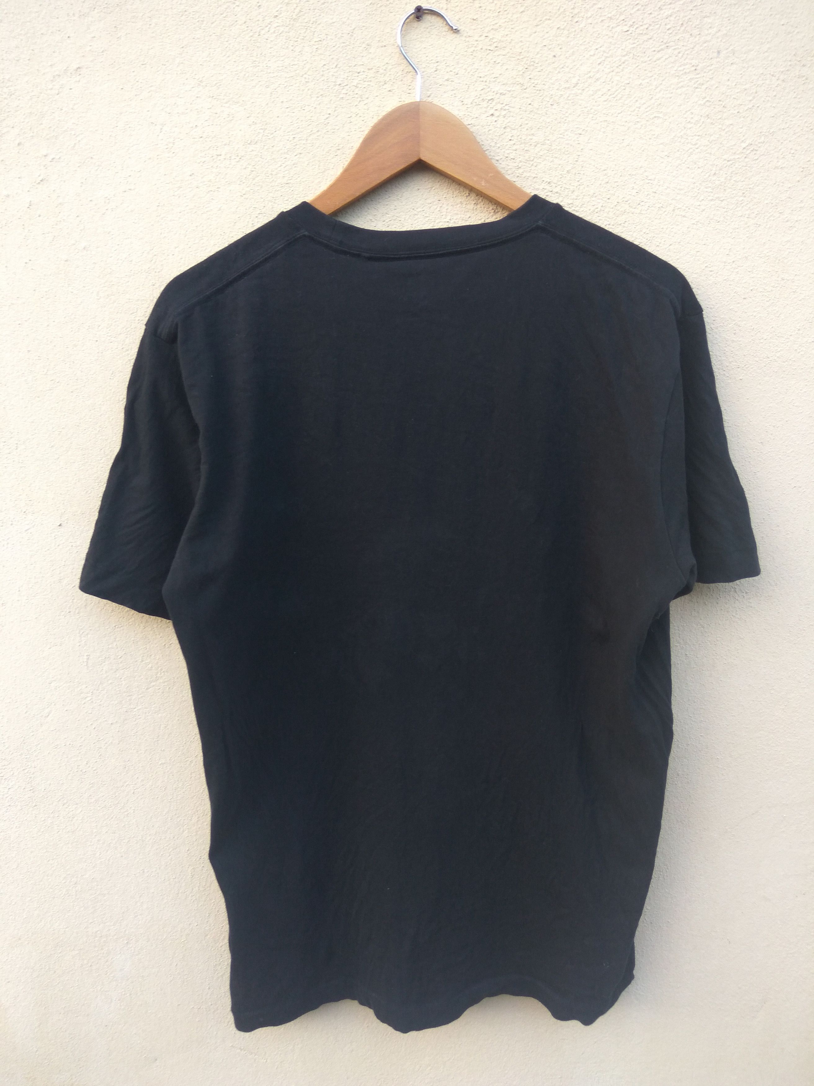 Kaws × Uniqlo Kaws X Uniqlo tee Size US L / EU 52-54 / 3 - 2 Thumbnail
