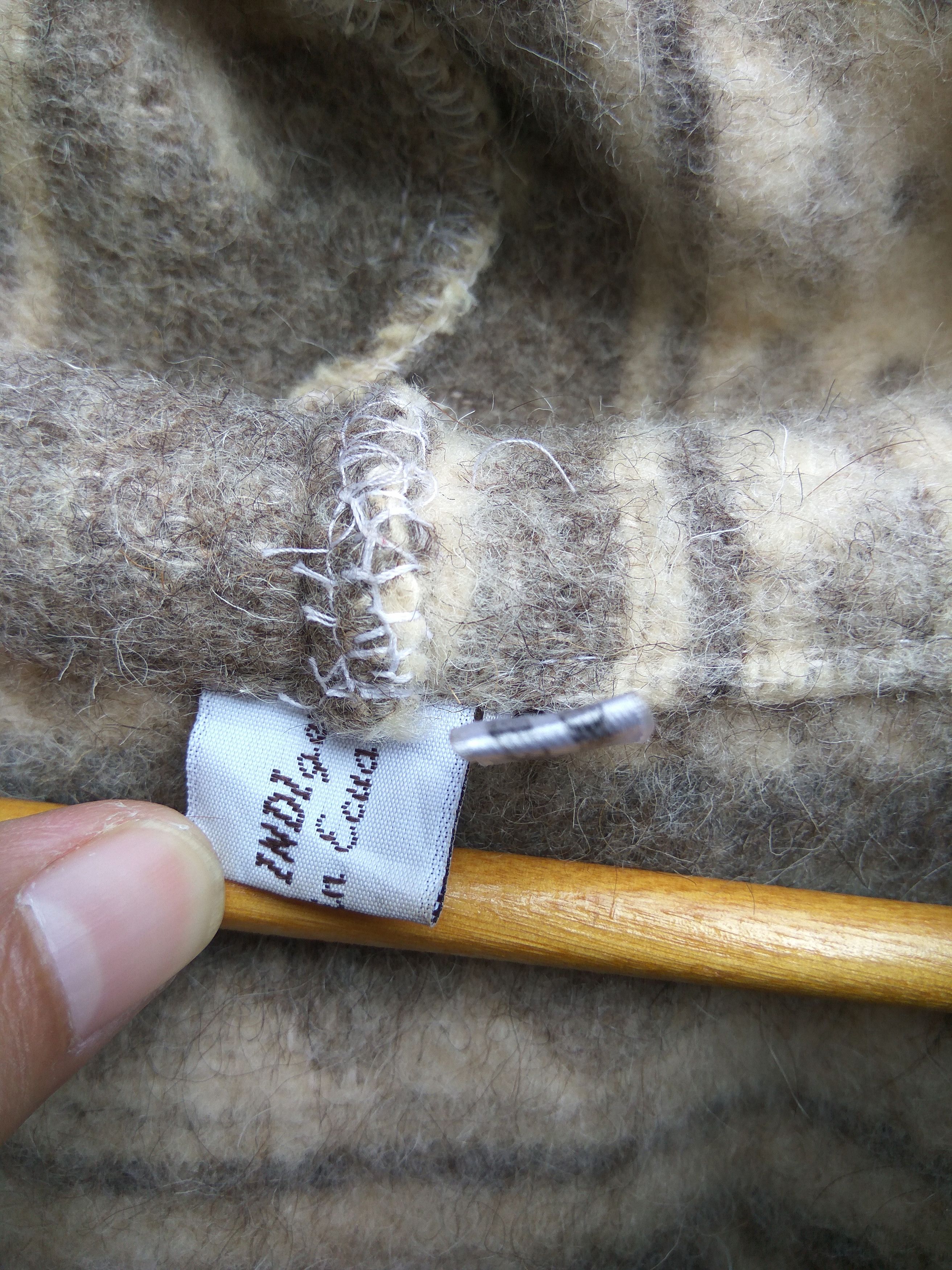 Handmade Hand made in Ecuador sweater jacket wool Art design Size US L / EU 52-54 / 3 - 10 Thumbnail