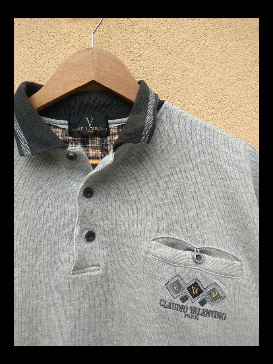 Designer × Valentino Best offer!! Claudio Valentino small logo collar sweatshirt Size US L / EU 52-54 / 3 - 4 Thumbnail