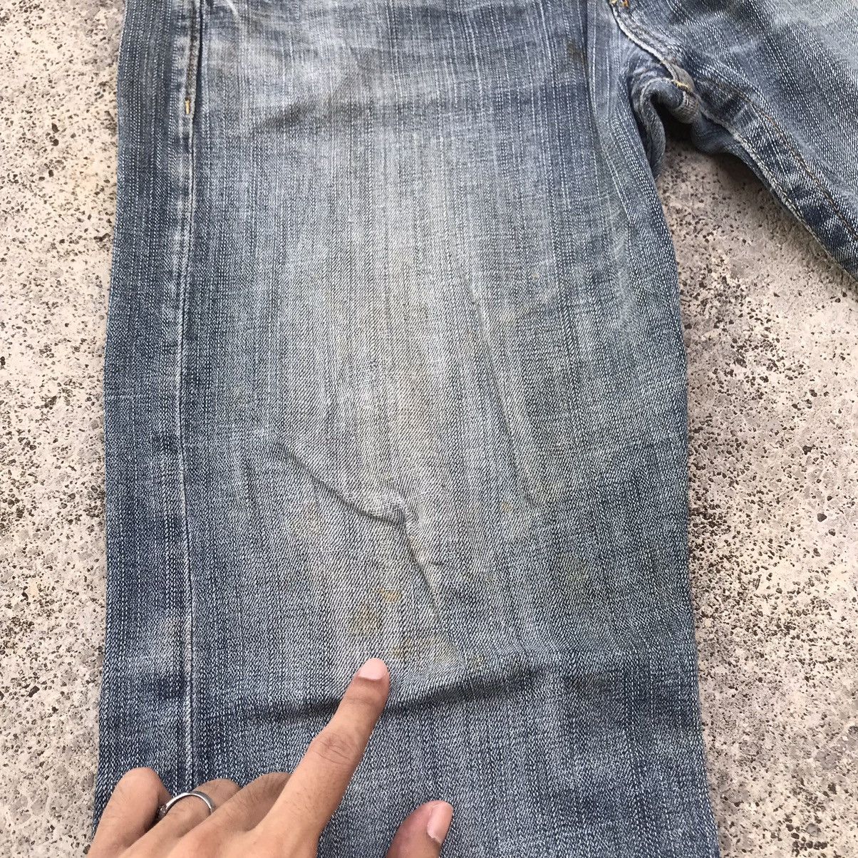 Japanese Brand Vintage Distressed Buckle Back Faded Jeans Pants Size US 32 / EU 48 - 8 Thumbnail