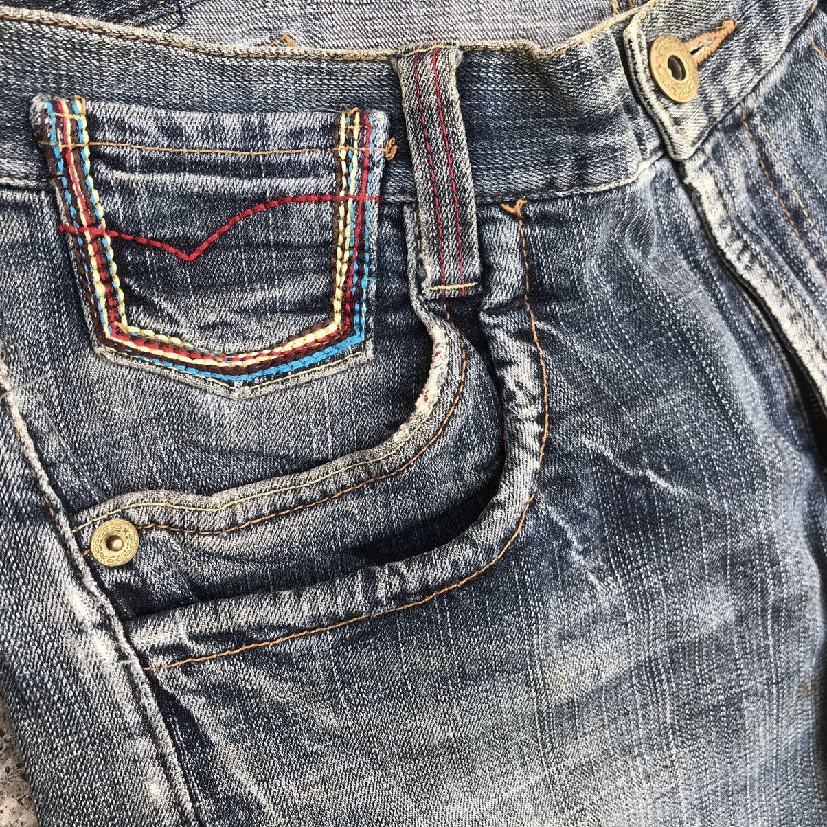 Japanese Brand Vintage Distressed Buckle Back Faded Jeans Pants Size US 32 / EU 48 - 10 Thumbnail
