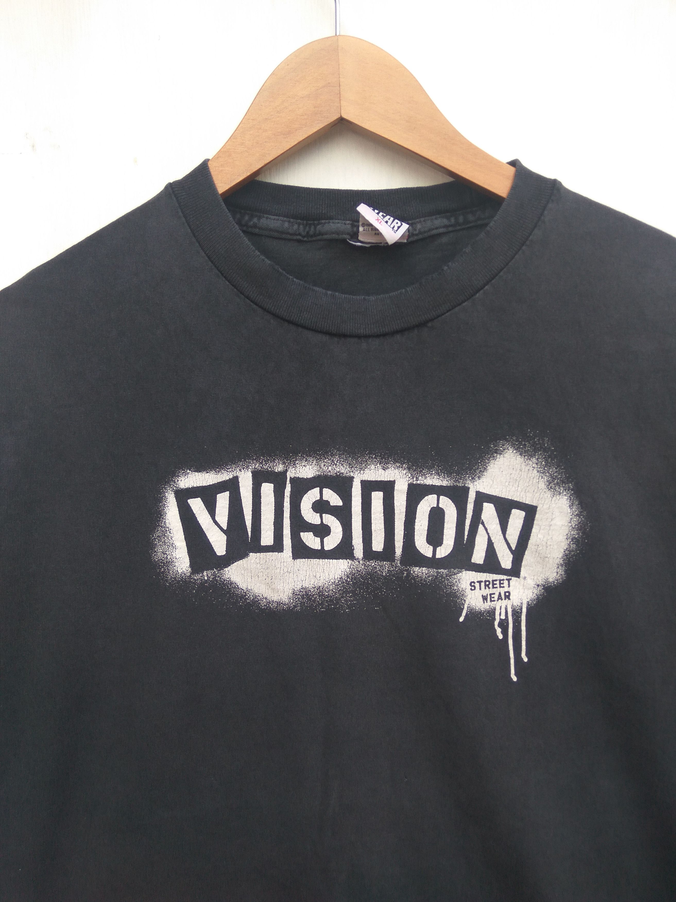 Vision Streetwear Vintage 80s Vision Streetwear t shirt spell out Size US L / EU 52-54 / 3 - 3 Thumbnail