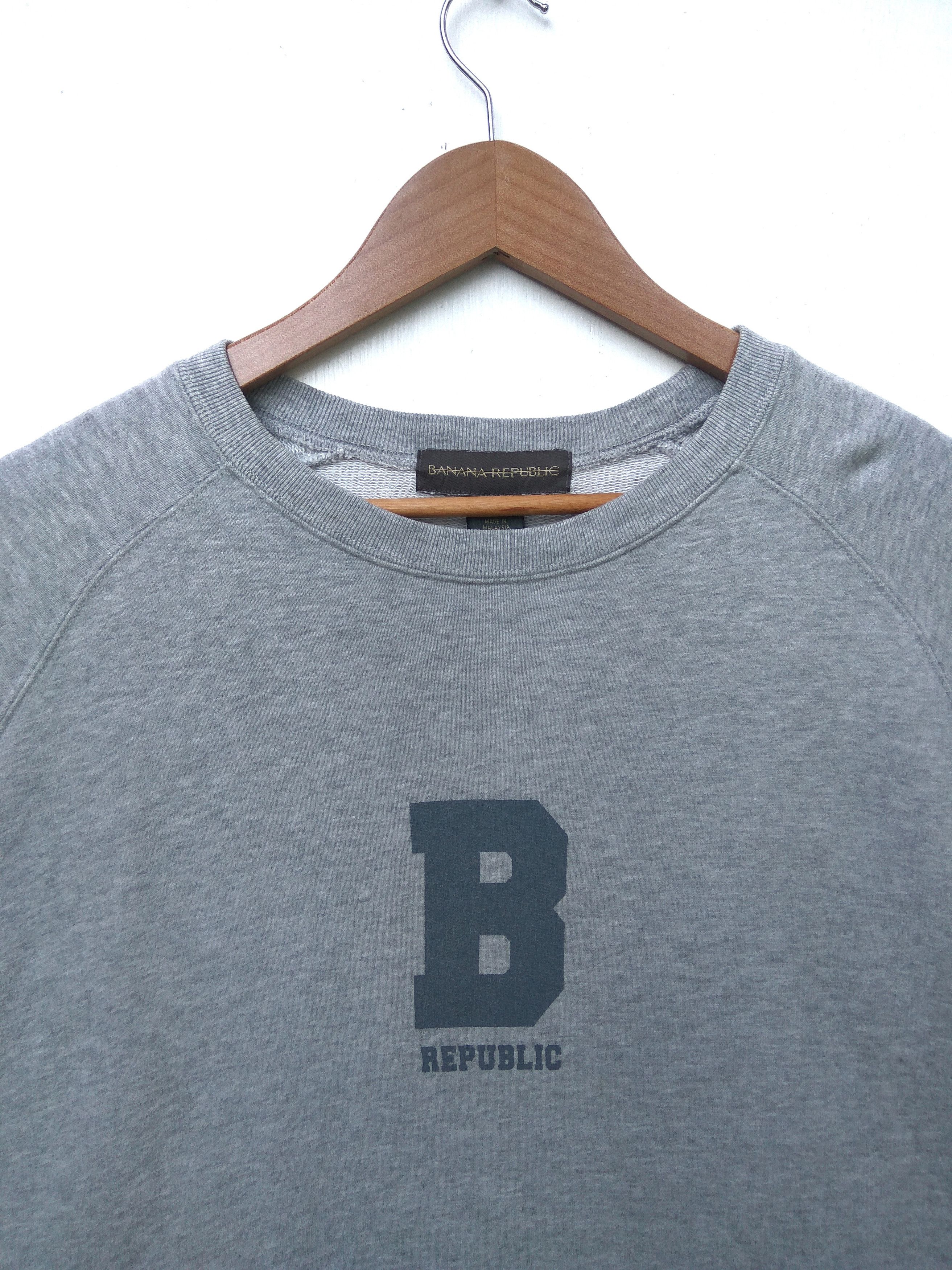 Banana Republic Vintage 90s Banana Republic sweatshirt spell out Size US L / EU 52-54 / 3 - 2 Thumbnail