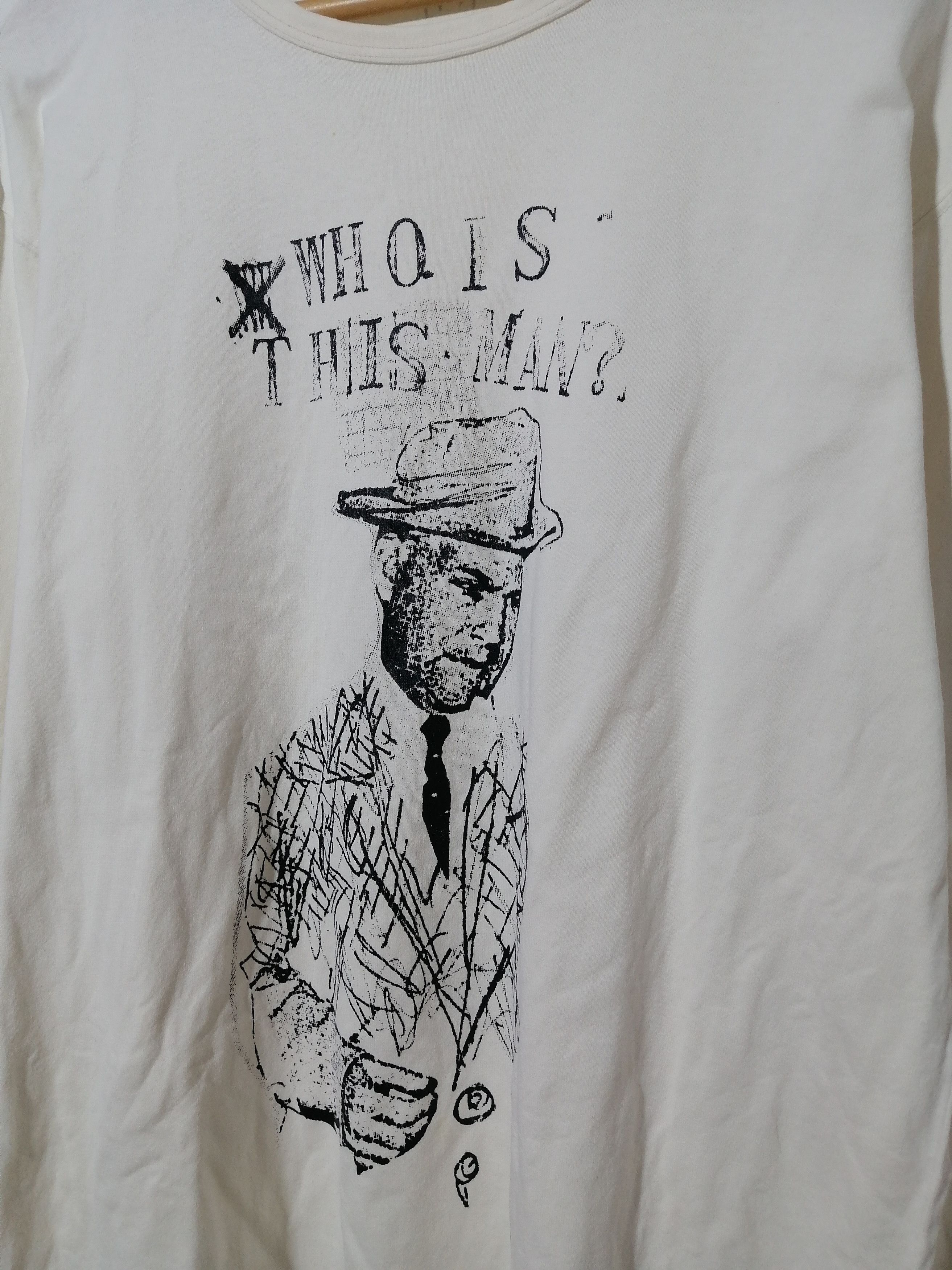 Jean-Michel Basquiat × Uniqlo Jean Michel Basquiat Who Is This Man Longsleeve T-shirt Size US L / EU 52-54 / 3 - 2 Thumbnail