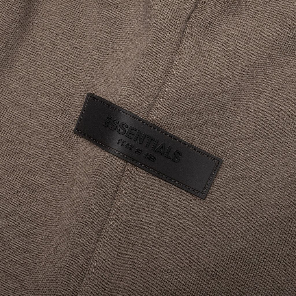 Essentials × FOG × Fear of God Fear of God Essentials Essentials Shorts M Size US 32 / EU 48 - 3 Thumbnail