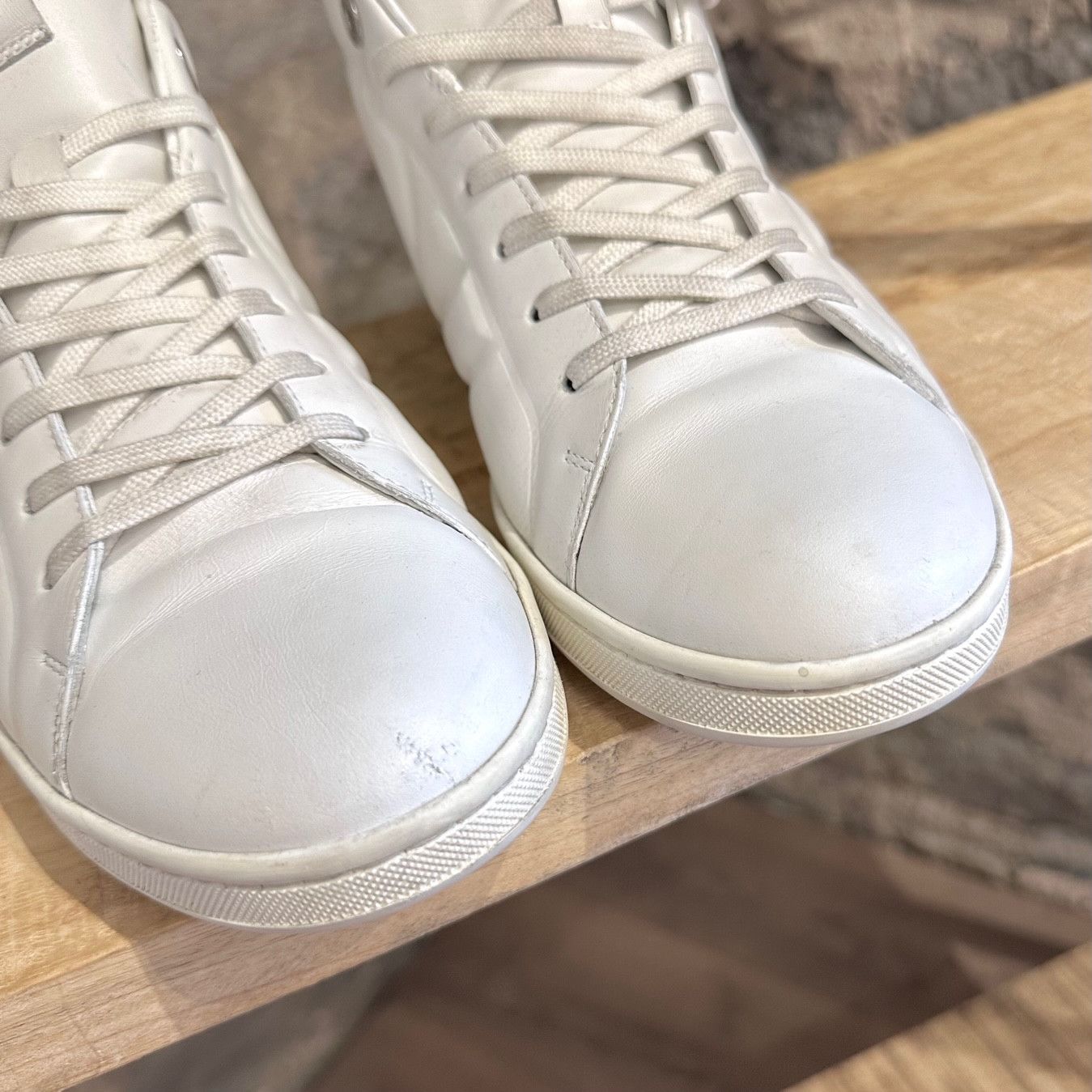 Louis Vuitton Louis Vuitton White Leather Suede Fuselage V Sneakers Size US 7.5 / EU 40-41 - 4 Thumbnail
