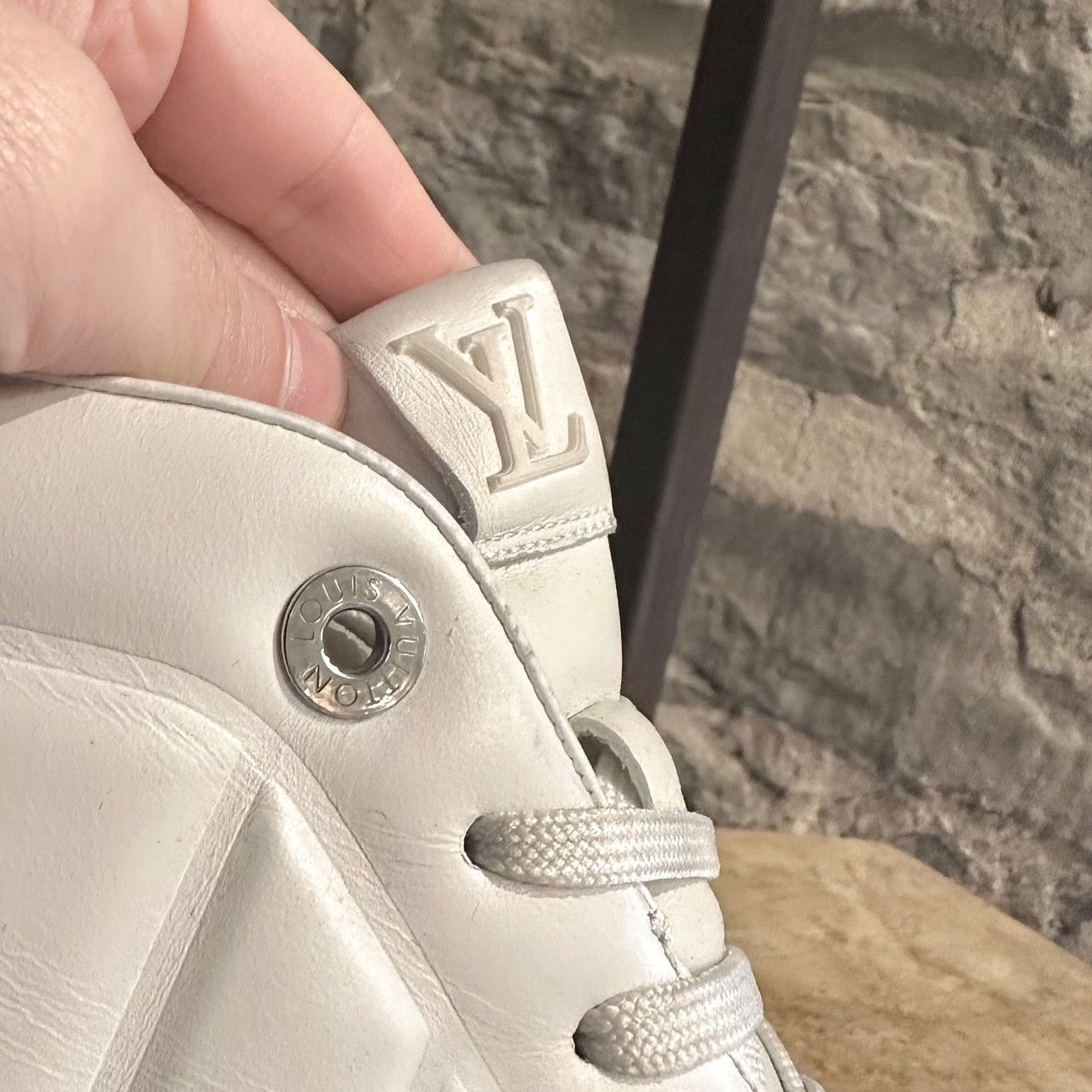 Louis Vuitton Louis Vuitton White Leather Suede Fuselage V Sneakers Size US 7.5 / EU 40-41 - 11 Thumbnail