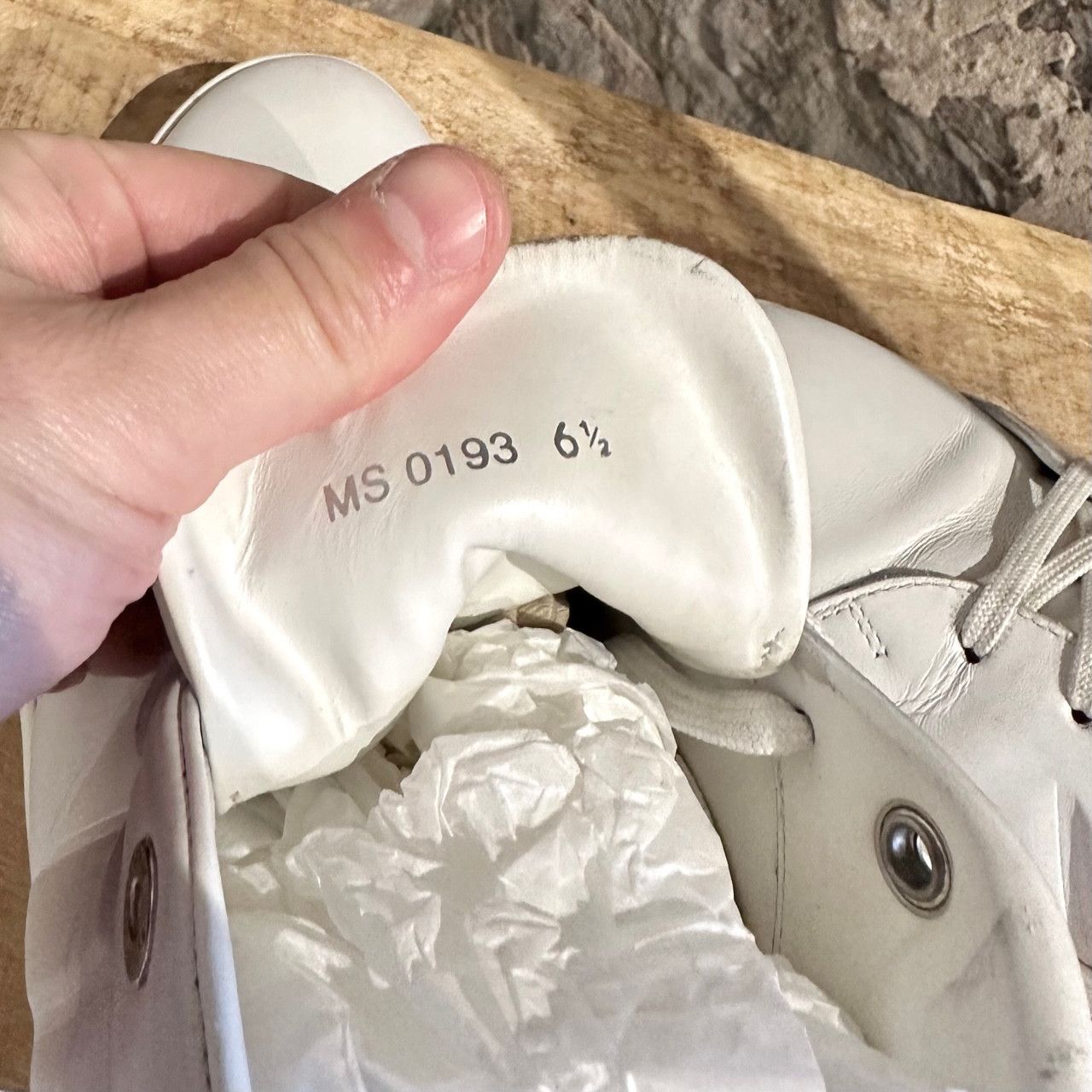 Louis Vuitton Louis Vuitton White Leather Suede Fuselage V Sneakers Size US 7.5 / EU 40-41 - 9 Thumbnail