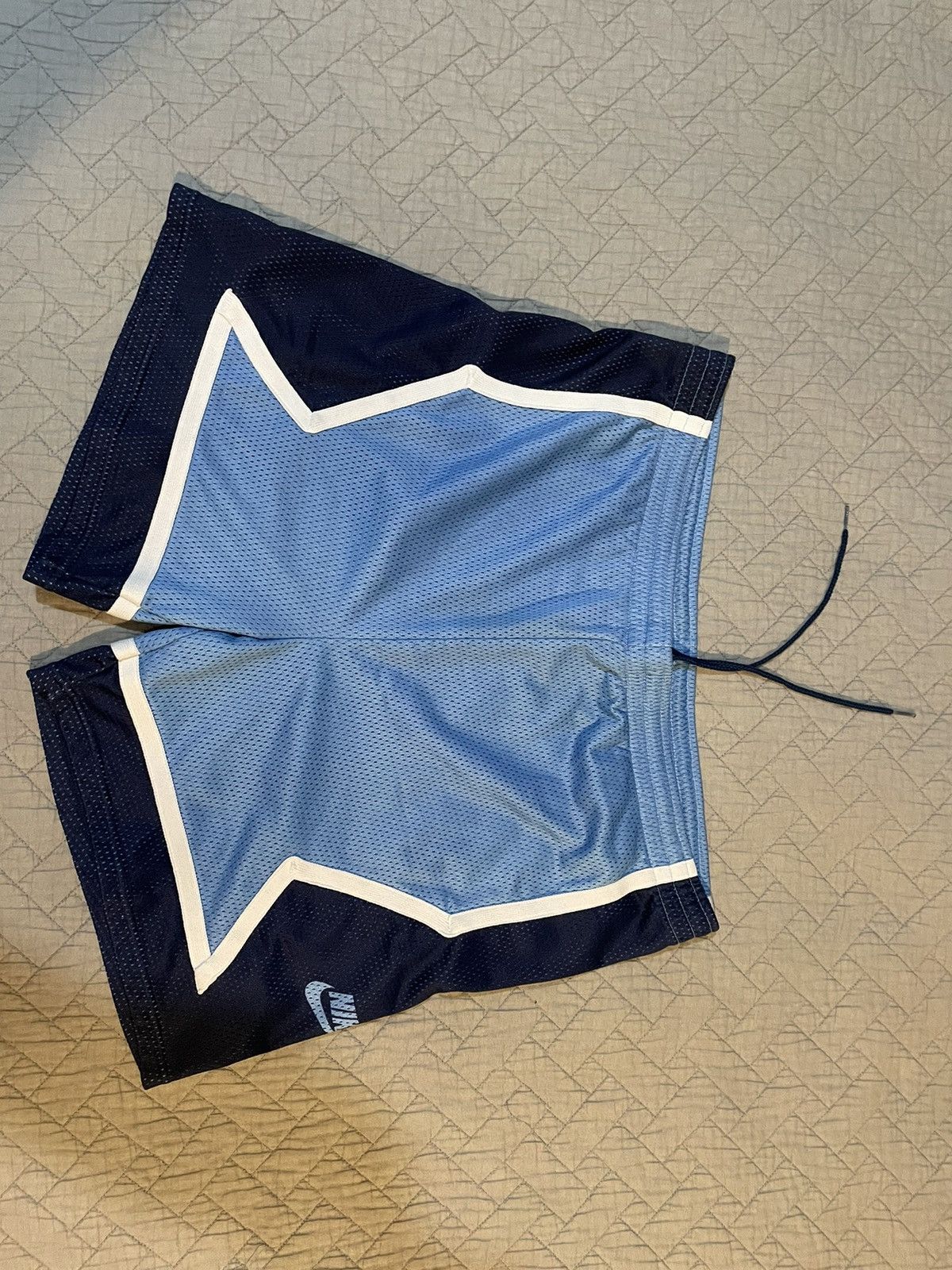 Other Vintage UNC nike shorts Size US 36 / EU 52 - 1 Thumbnail