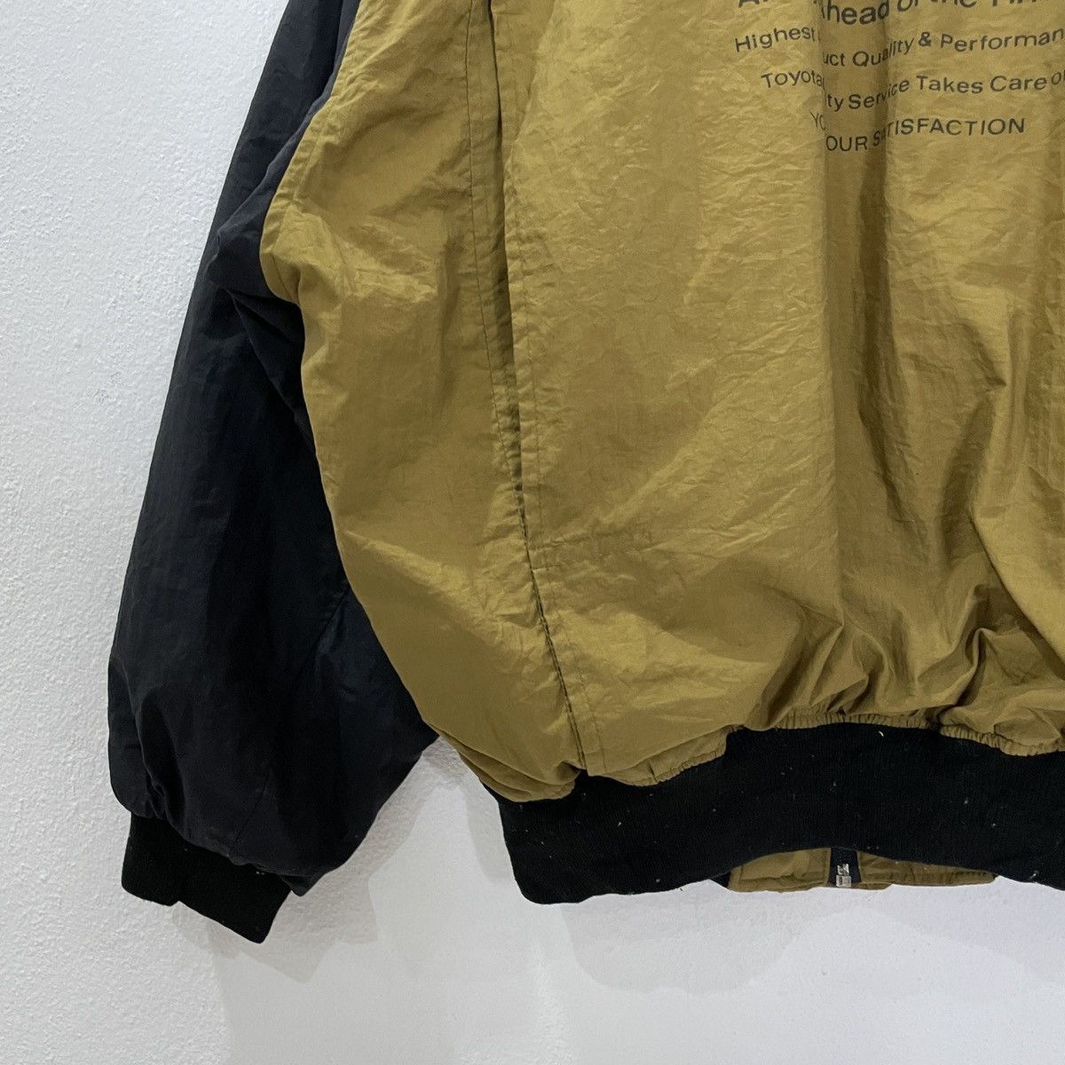 Japanese Brand Vintage Toyota Big Logo Jacket Size US L / EU 52-54 / 3 - 3 Thumbnail