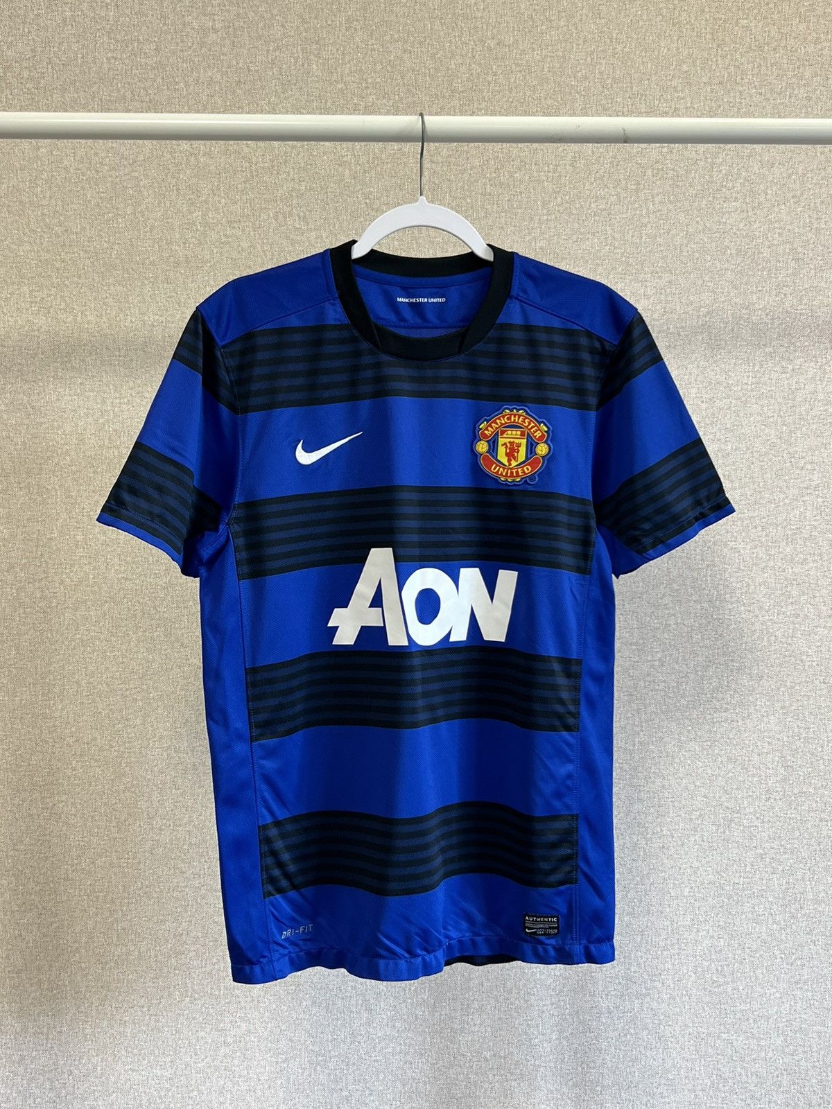 Nike 2011-12 Nike Manchester United blue/black kit jersey Size US M / EU 48-50 / 2 - 1 Thumbnail
