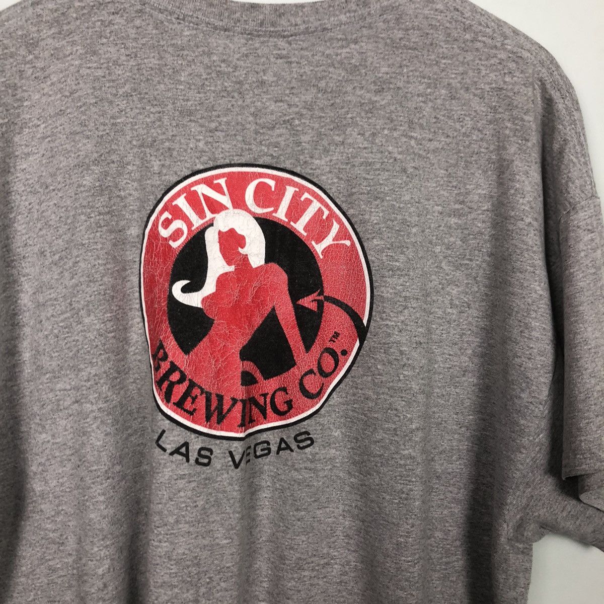 Vintage Sin City Brewing CO TM Las Vegas T-Shirt Size US XL / EU 56 / 4 - 6 Thumbnail